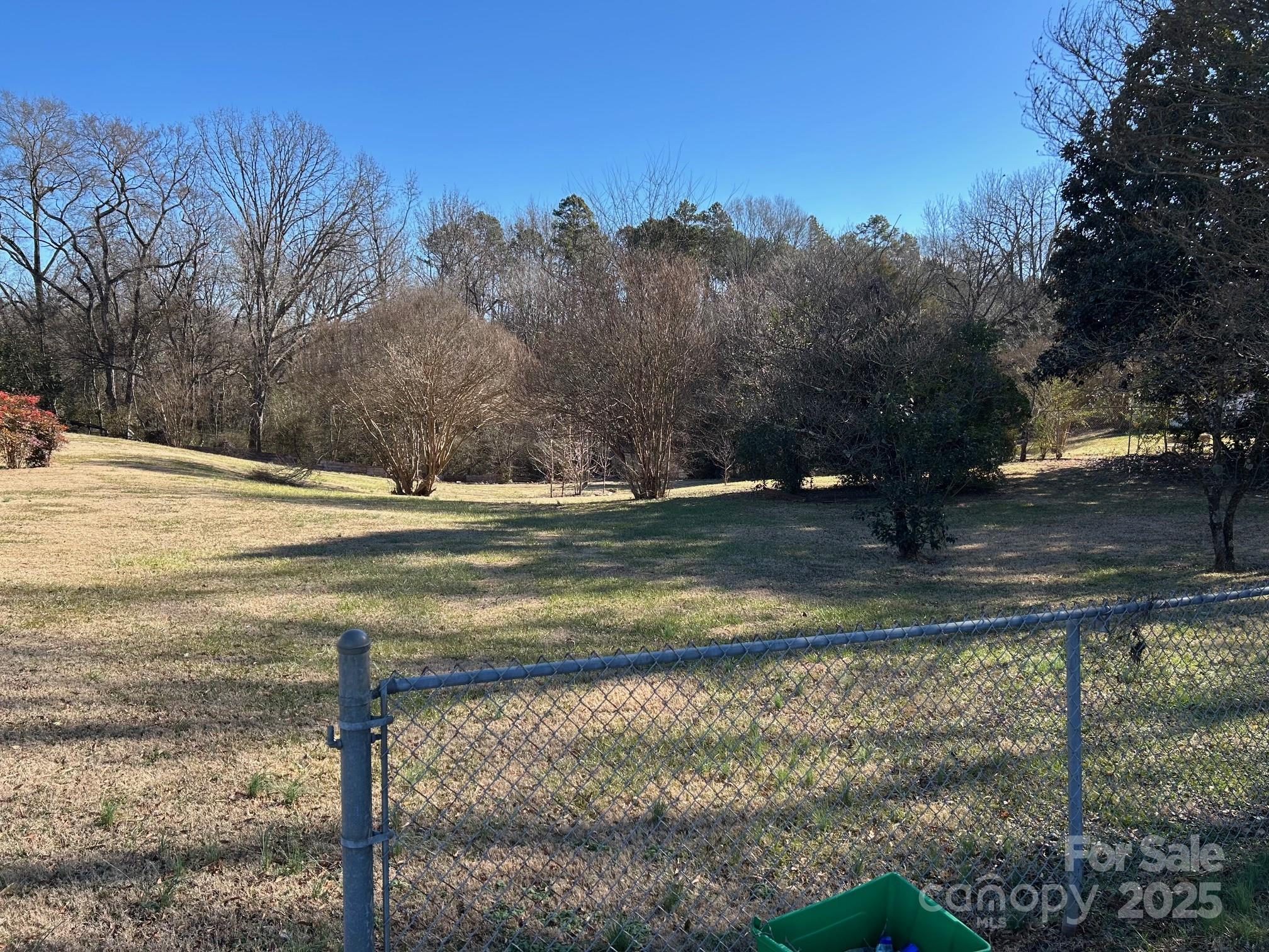 520 Central Drive Nw, Concord, photo 1 of 8