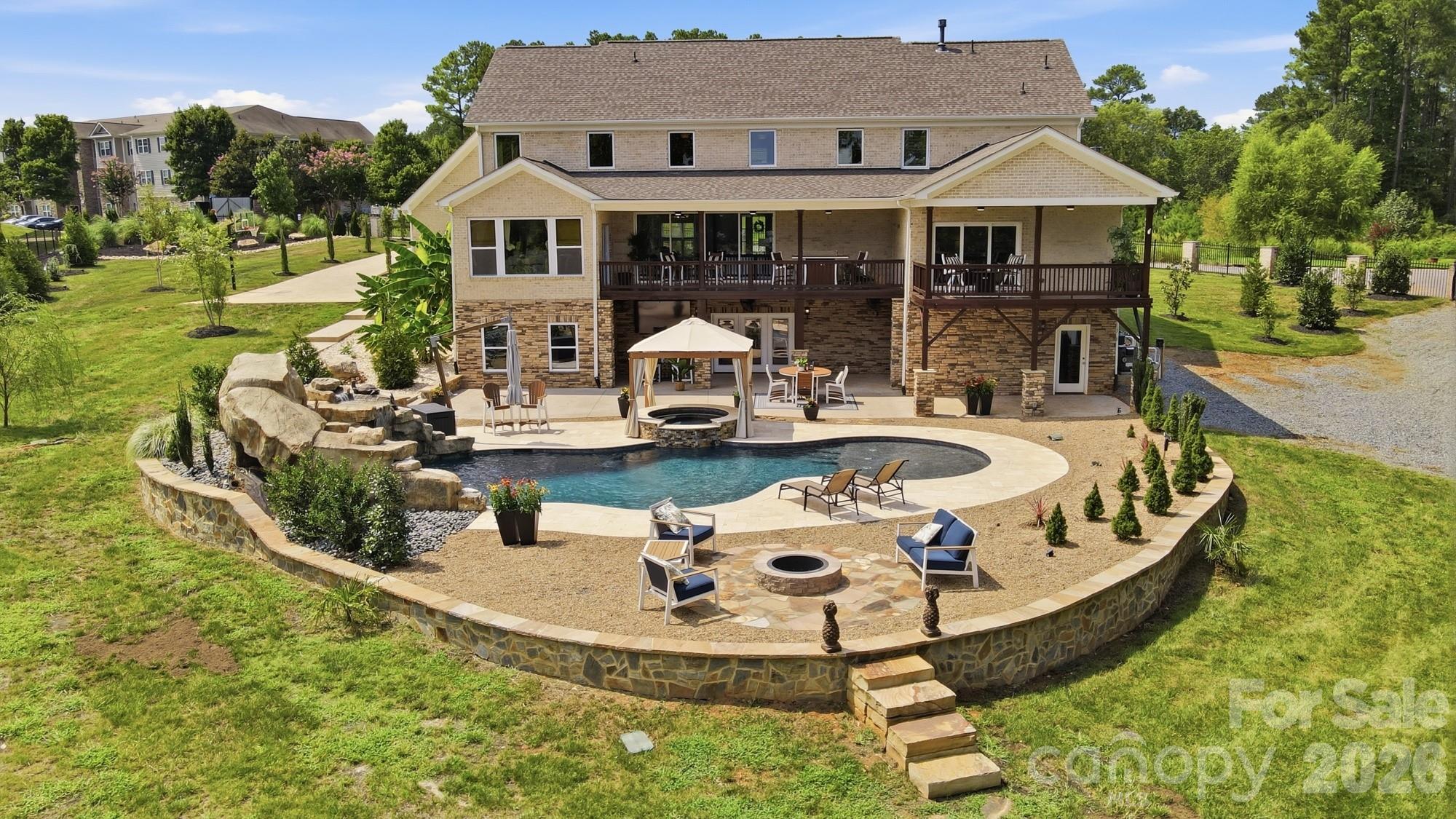1920 Marlin Drive, Lake Wylie, photo 4 of 8