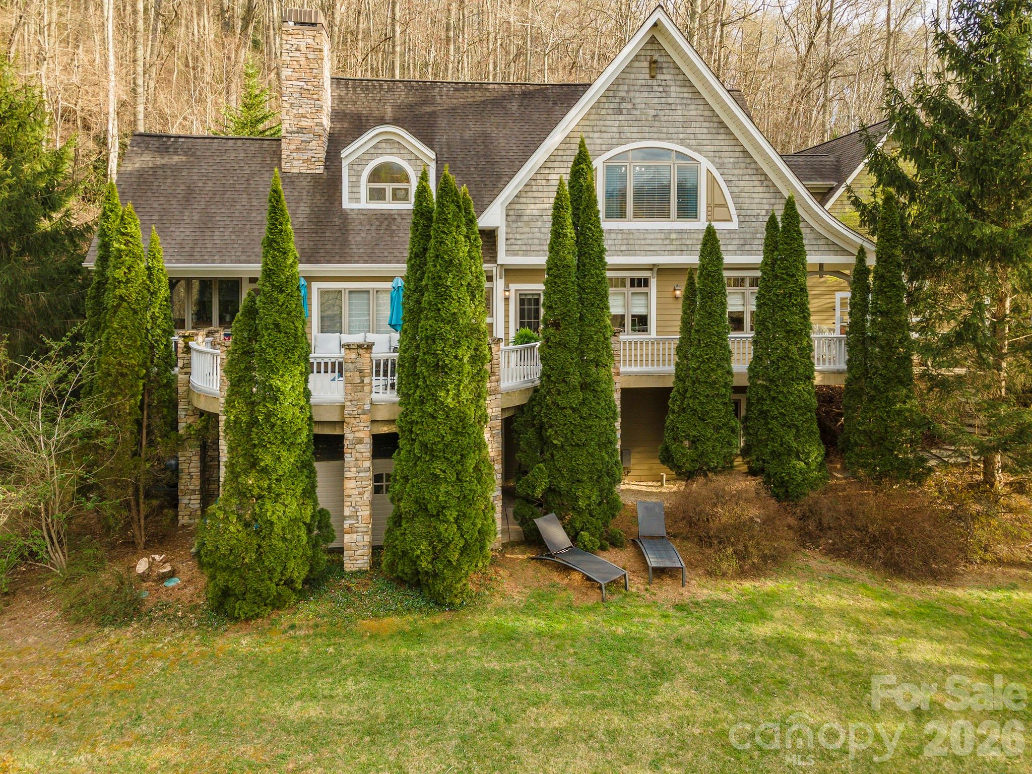 11 Hearthstone Drive, Asheville, photo 4 of 8