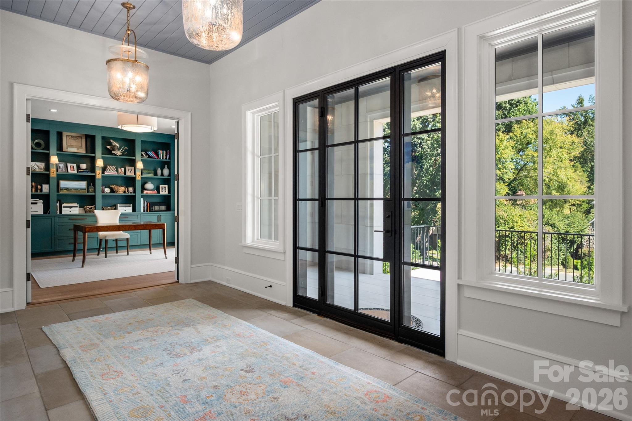 2111 Cortelyou Road, Charlotte, photo 3 of 8