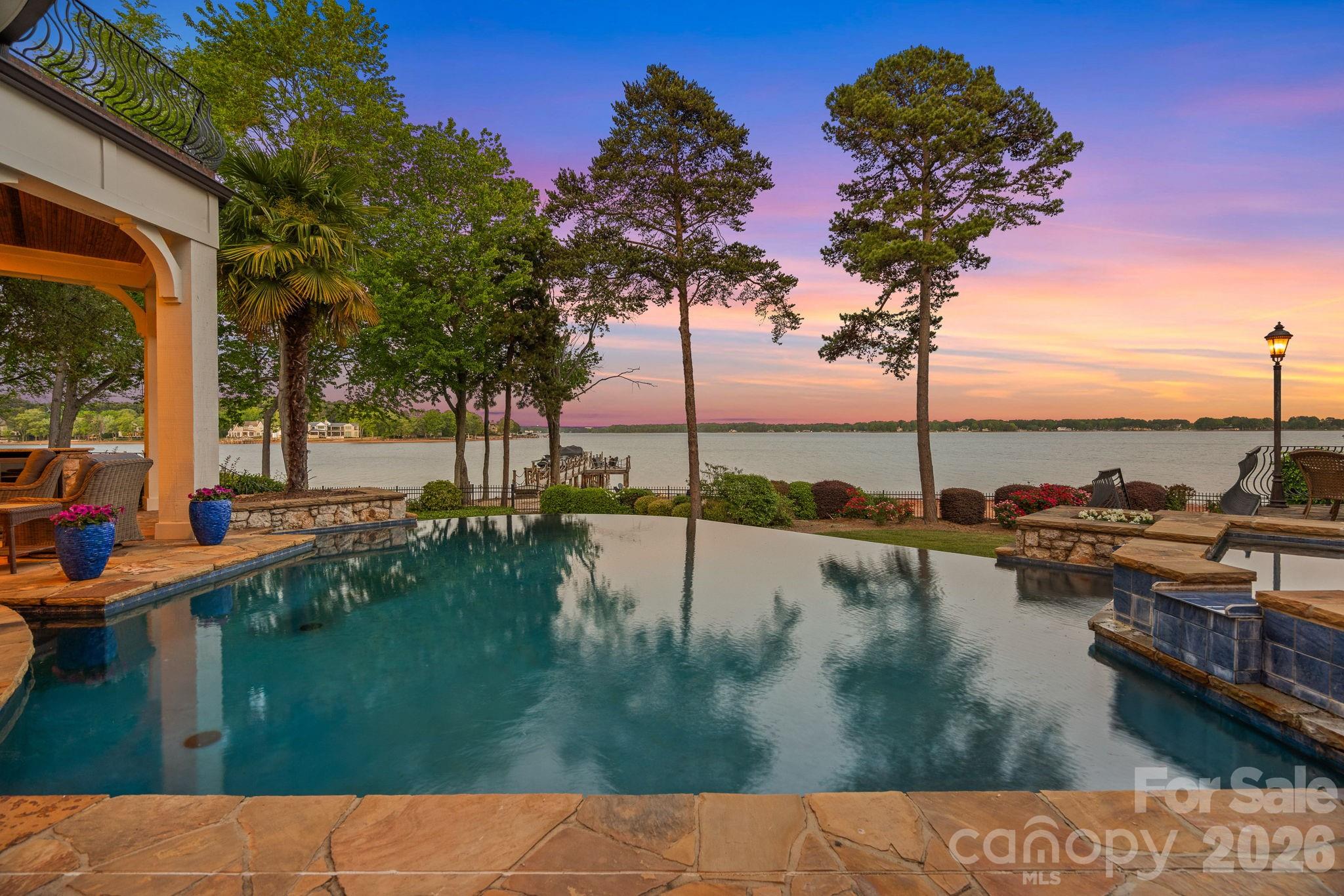 109 Conway Court, Mooresville, photo 1 of 8