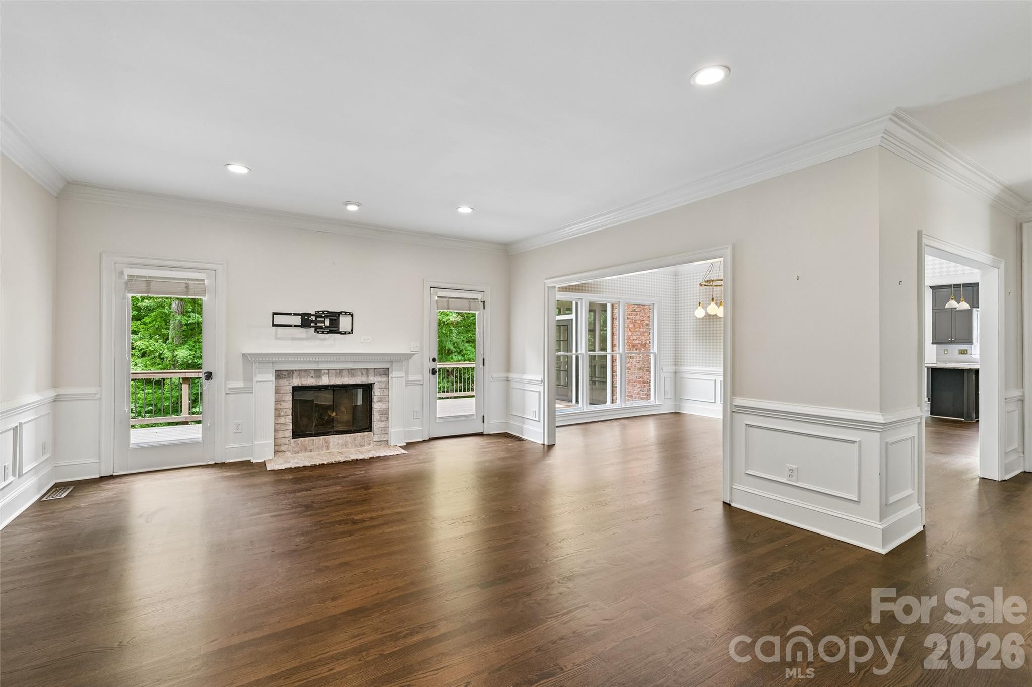5609 Camilla Drive, Charlotte, photo 3 of 8