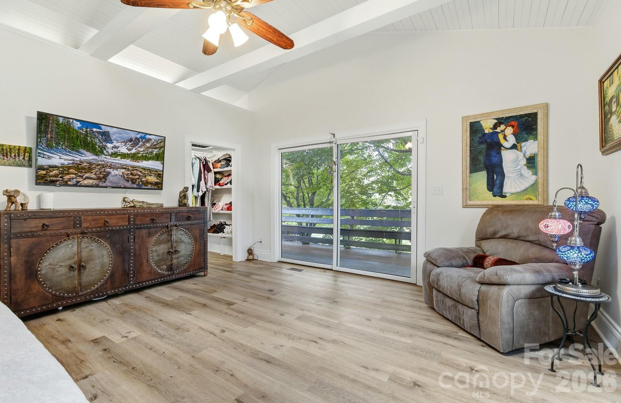 211 Pinner Road, Arden, photo 5 of 8