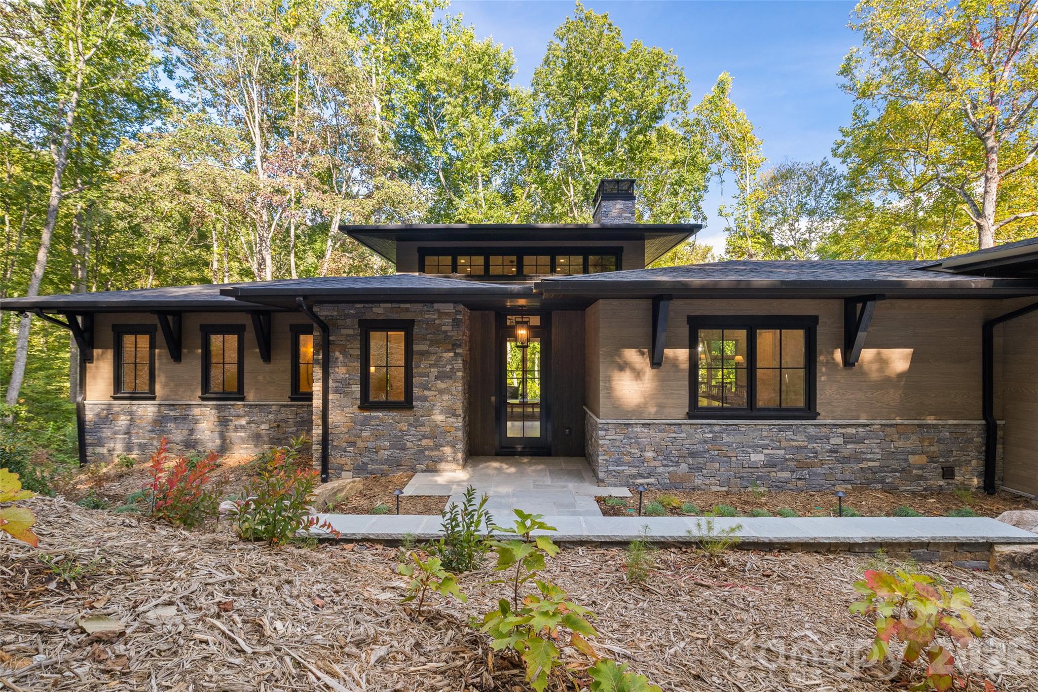 505 Barrington Drive, Asheville, photo 1 of 8