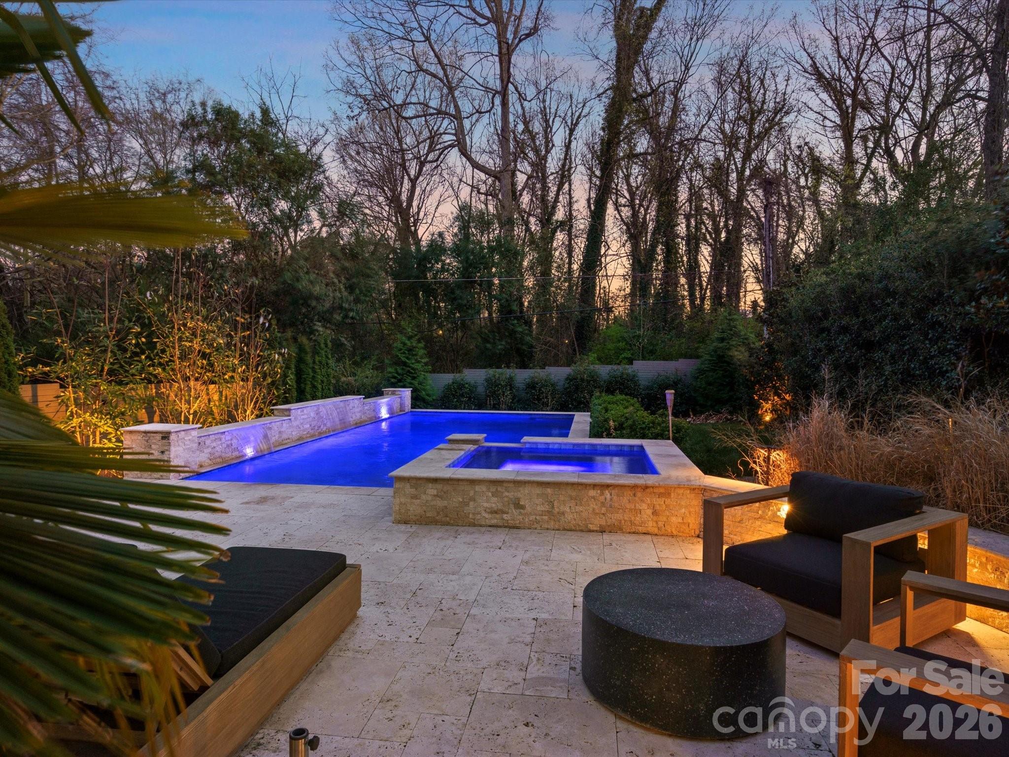 3220 Commonwealth Avenue, Charlotte, photo 3 of 8