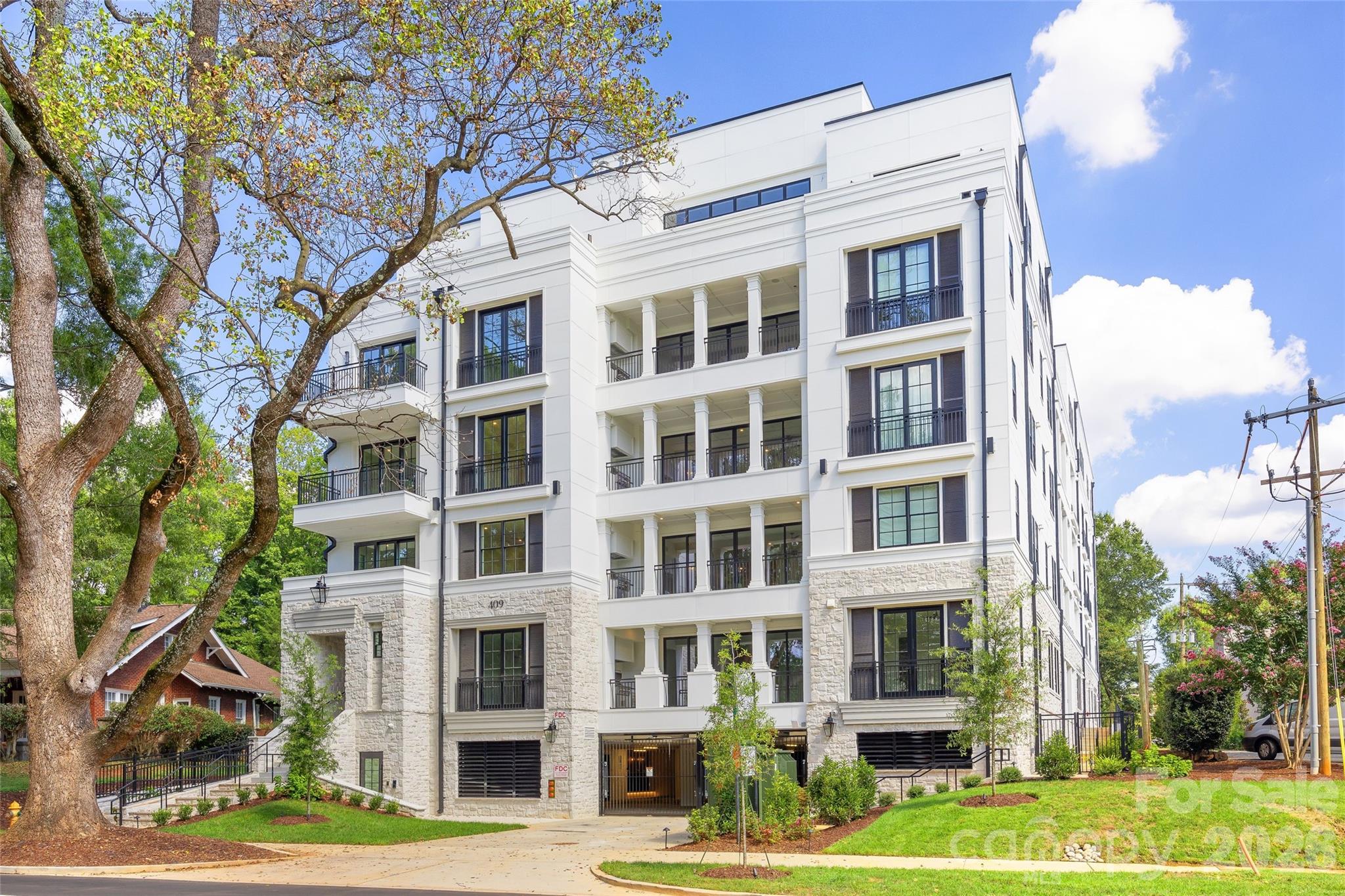 409 Queens Road #501, Charlotte, photo 1 of 8