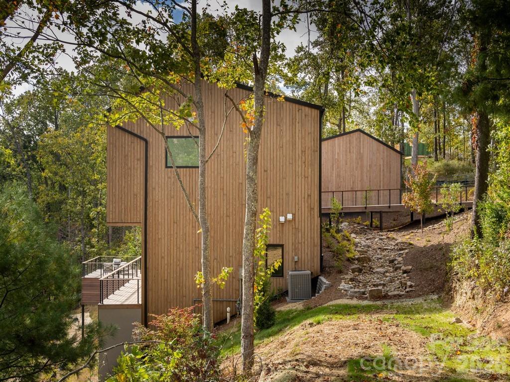 631 Elk Mountain Scenic Highway, Asheville, photo 6 of 8