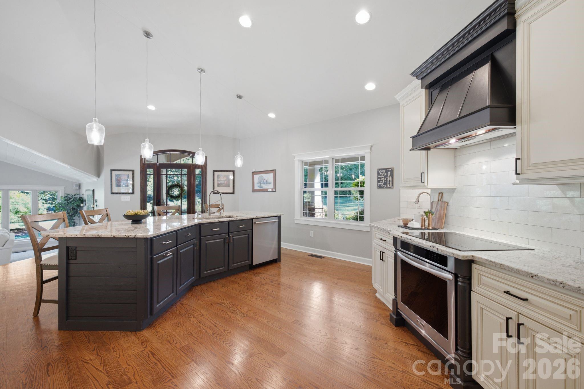 132 Lucent Lane, Mooresville, photo 6 of 8