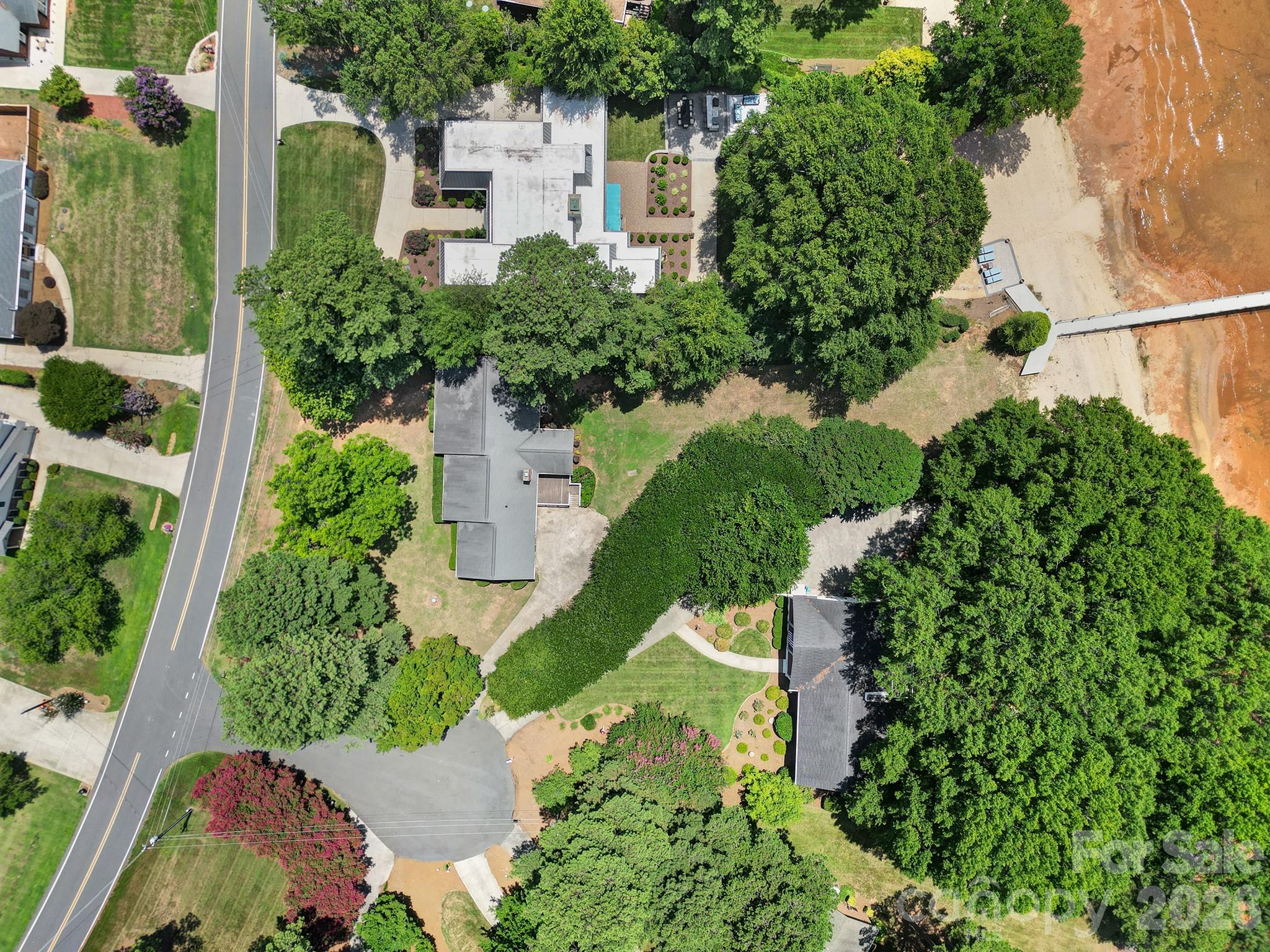 704 Isle Of Pines Road, Mooresville, photo 7 of 8