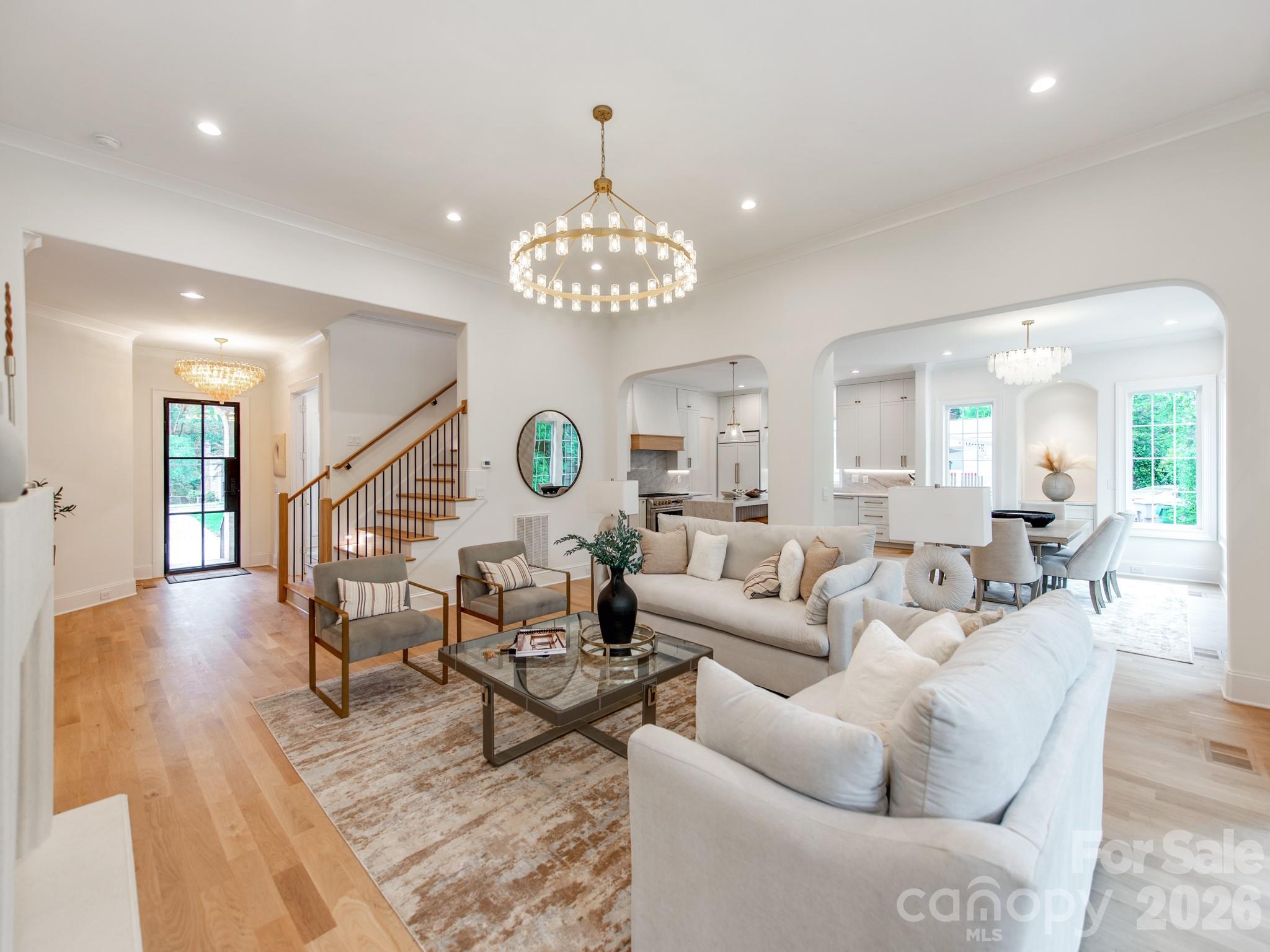 4627 Water Oak Road, Charlotte, photo 3 of 8