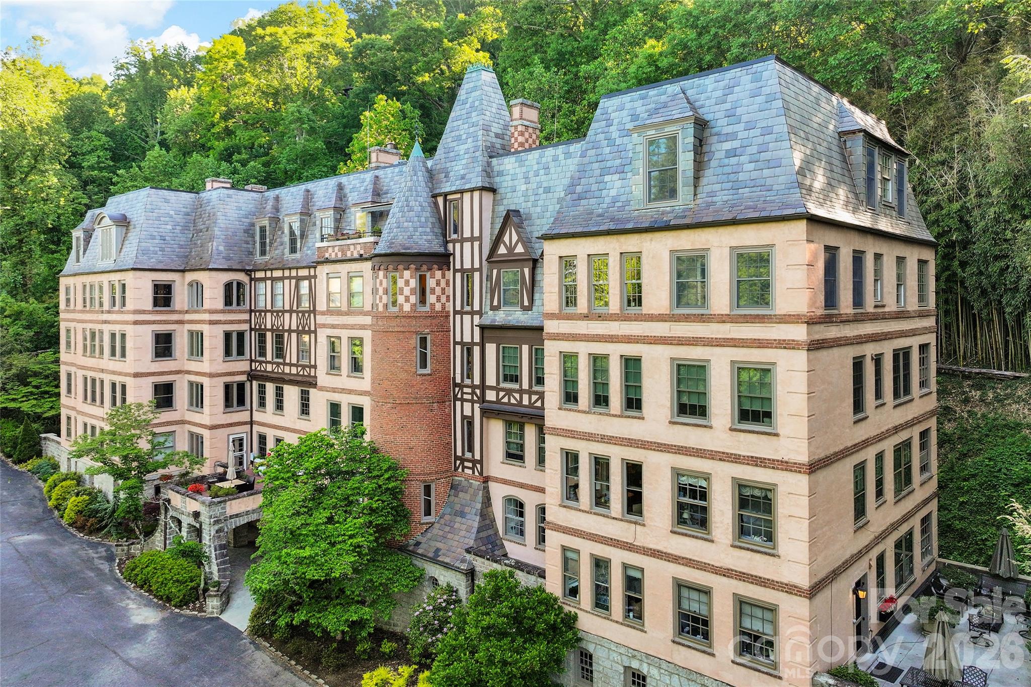 185 Macon Avenue #B10, Asheville, photo 1 of 8