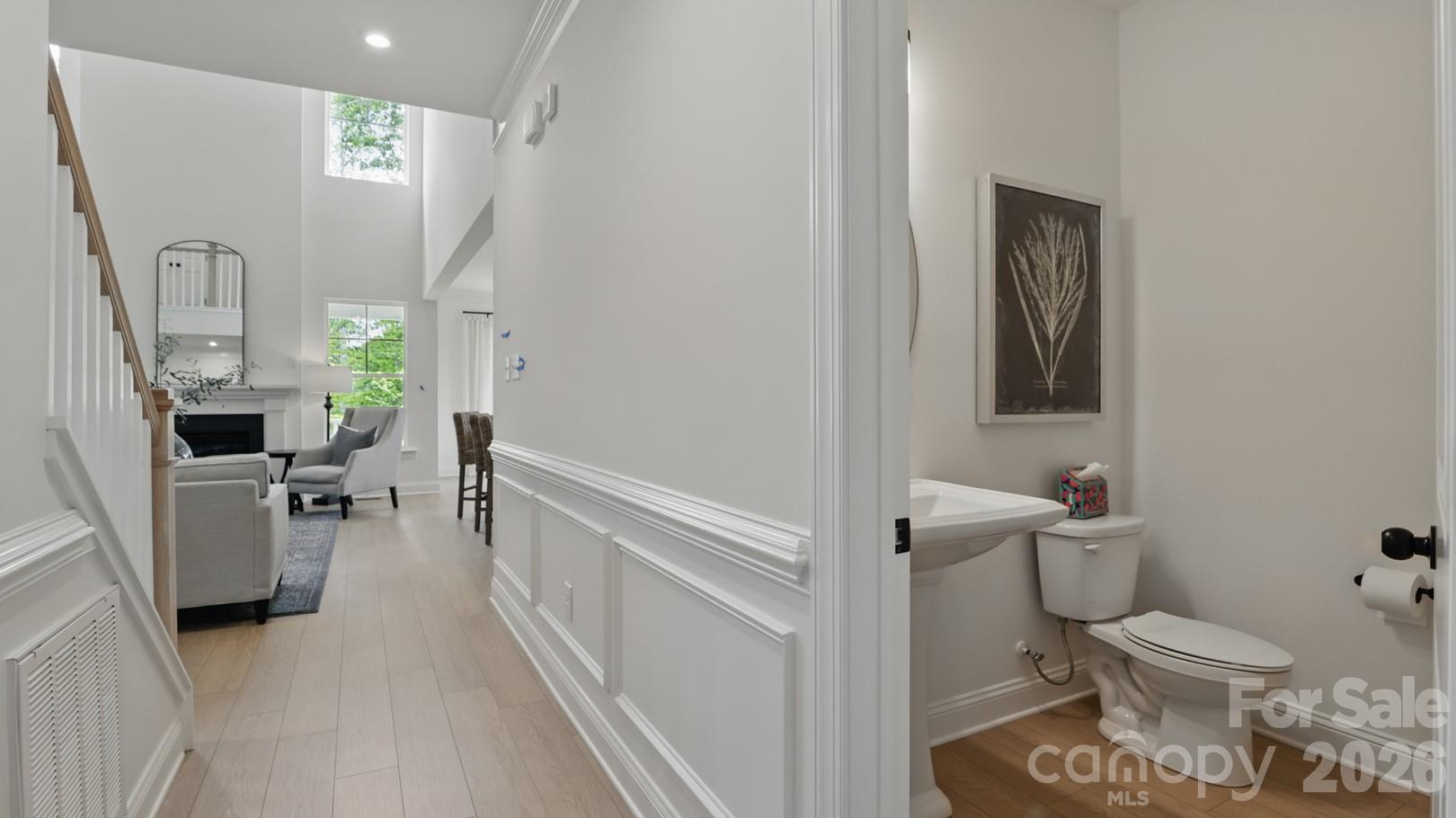 6095 Diamond Place, Harrisburg, photo 6 of 8