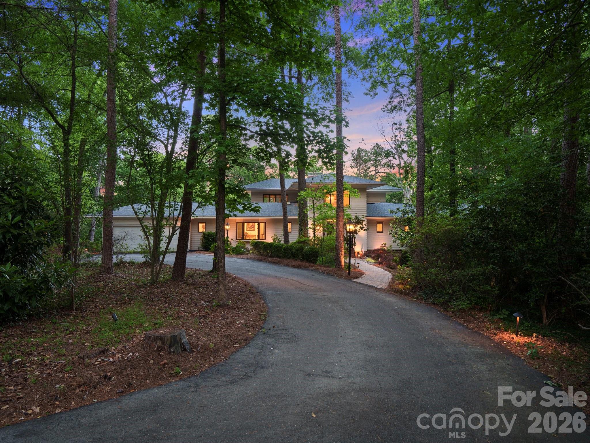 115 Forest Cliff Court Ne, Concord, photo 6 of 8