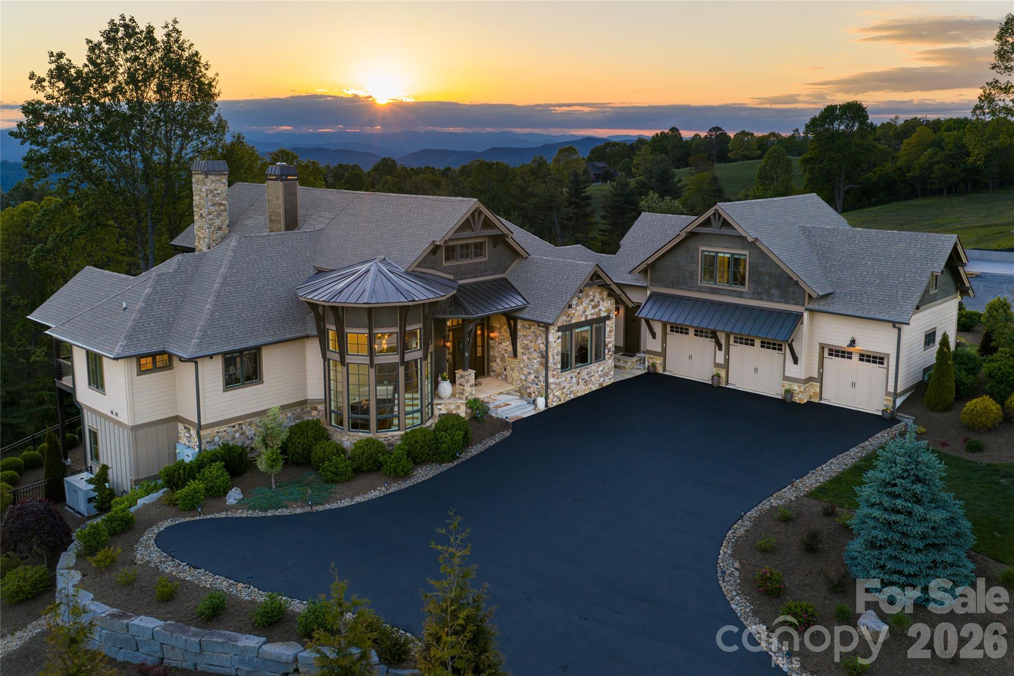 31 Bear Tree Court, Hendersonville, photo 6 of 8