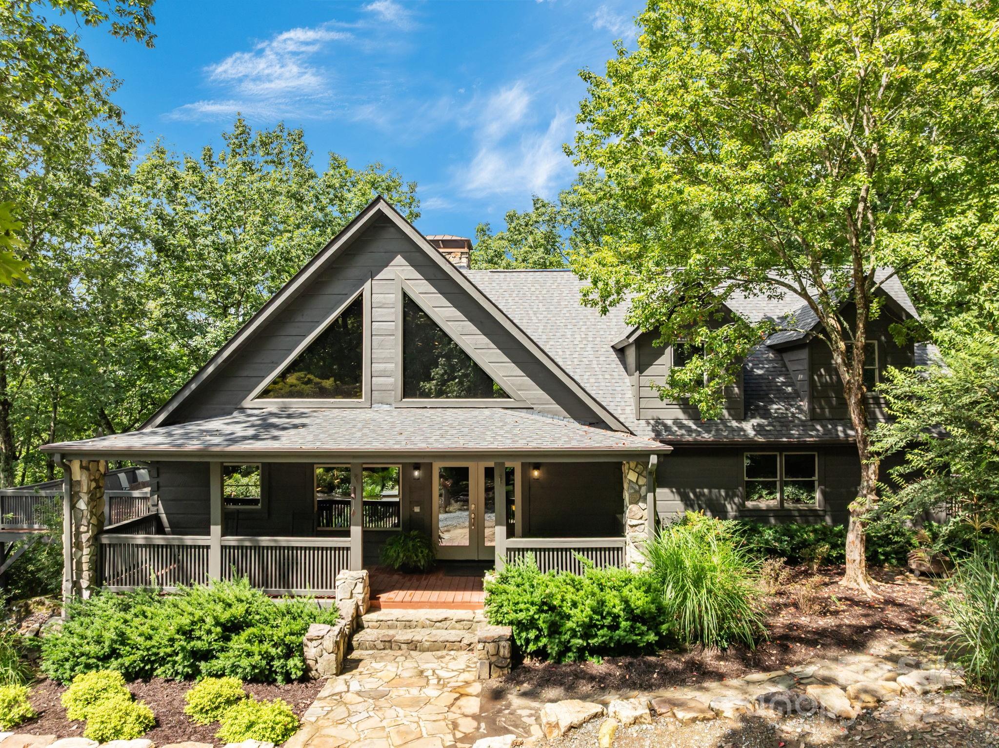 670 Barber Road, Zirconia, photo 1 of 8