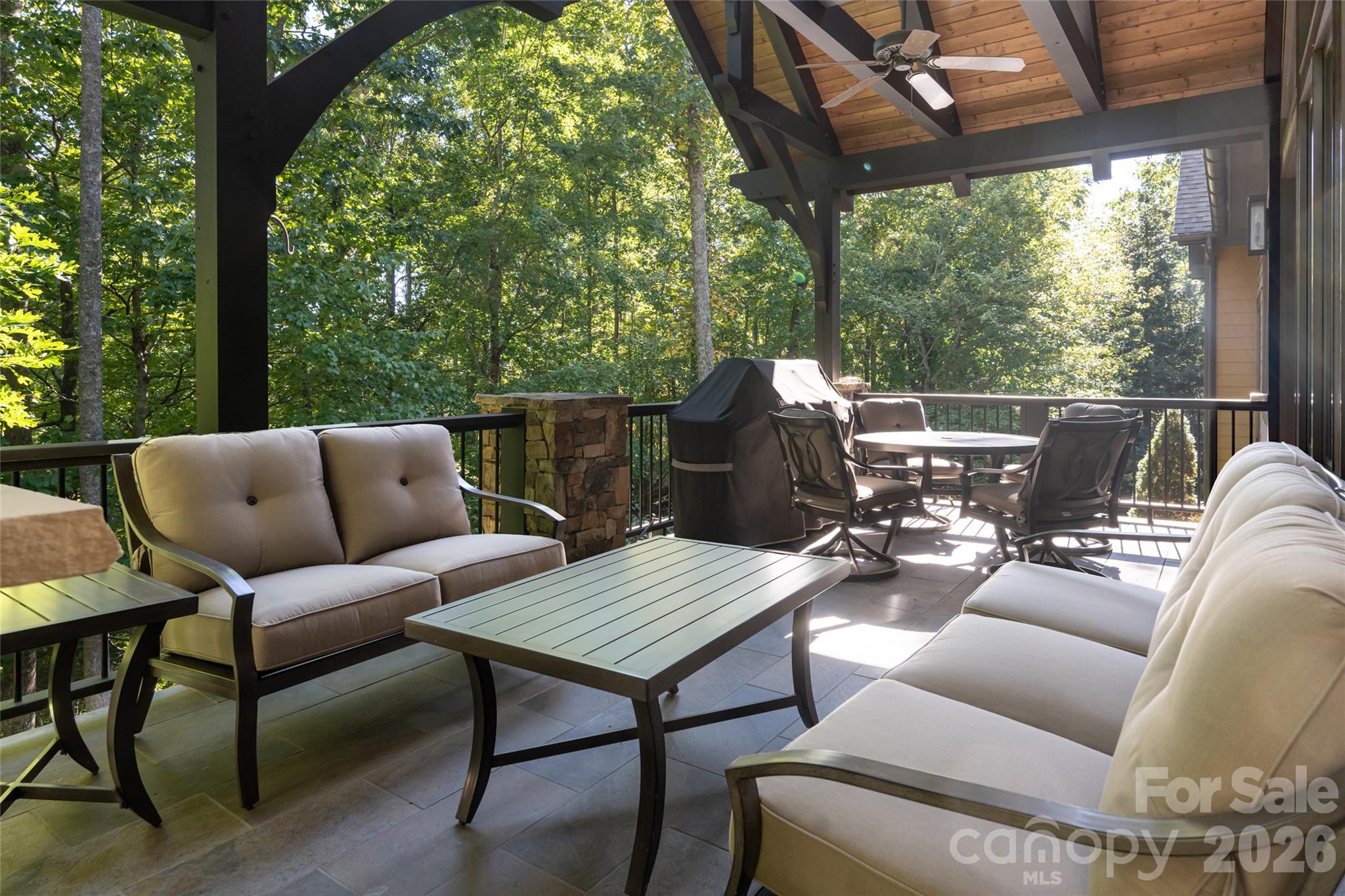 2 Cherokee Orchard Court, Fairview, photo 7 of 8