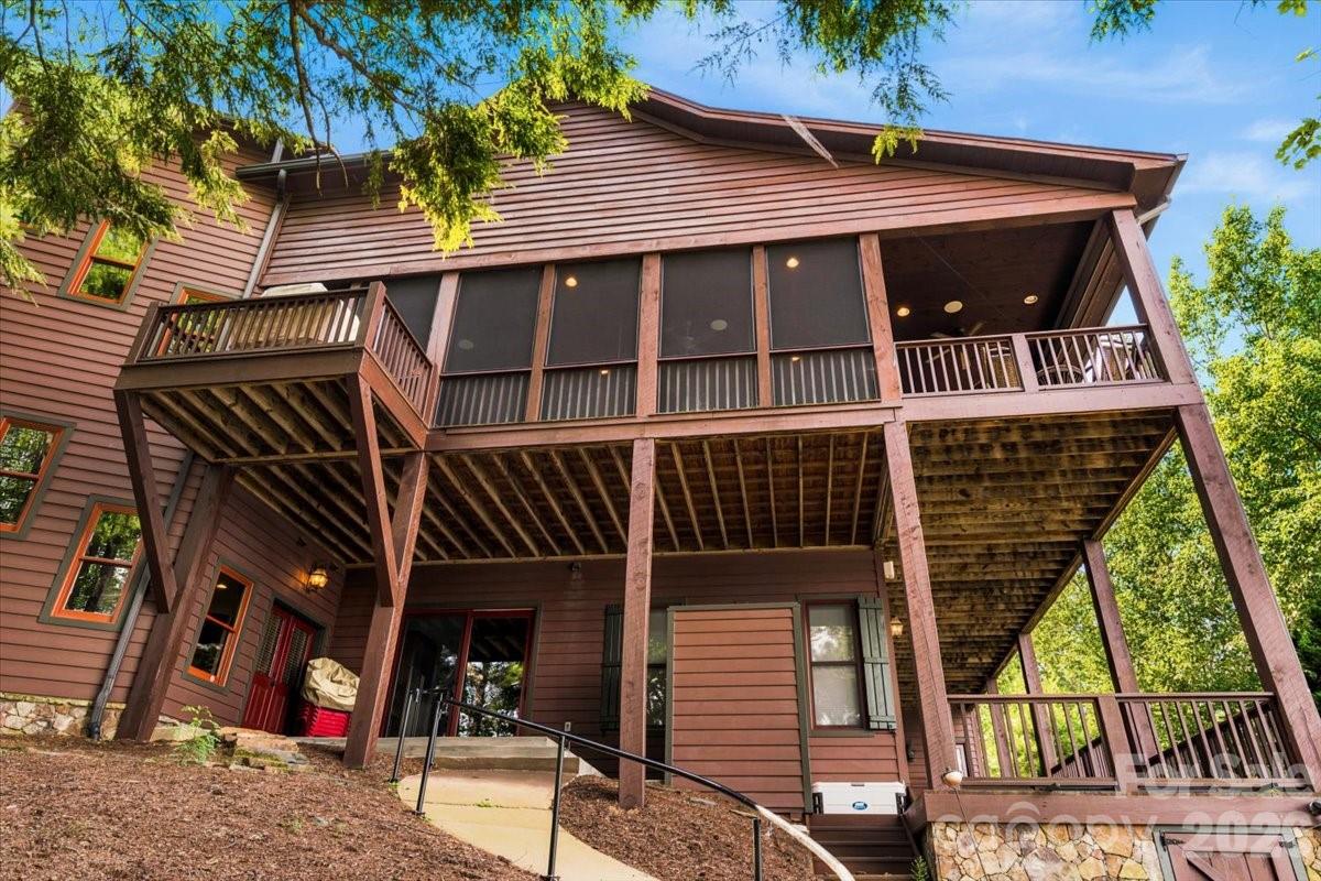 5140 Beech Bluff Drive, Morganton, photo 8 of 8