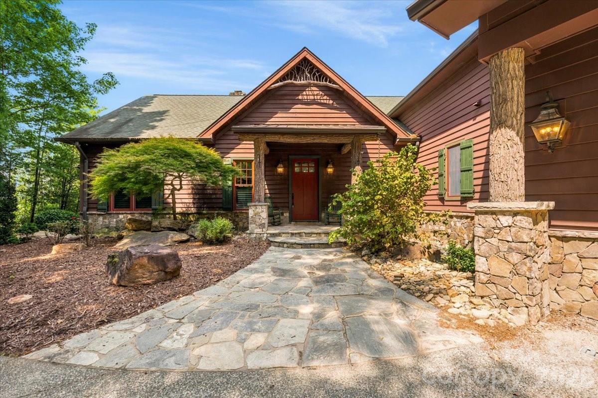 5140 Beech Bluff Drive, Morganton, photo 3 of 8
