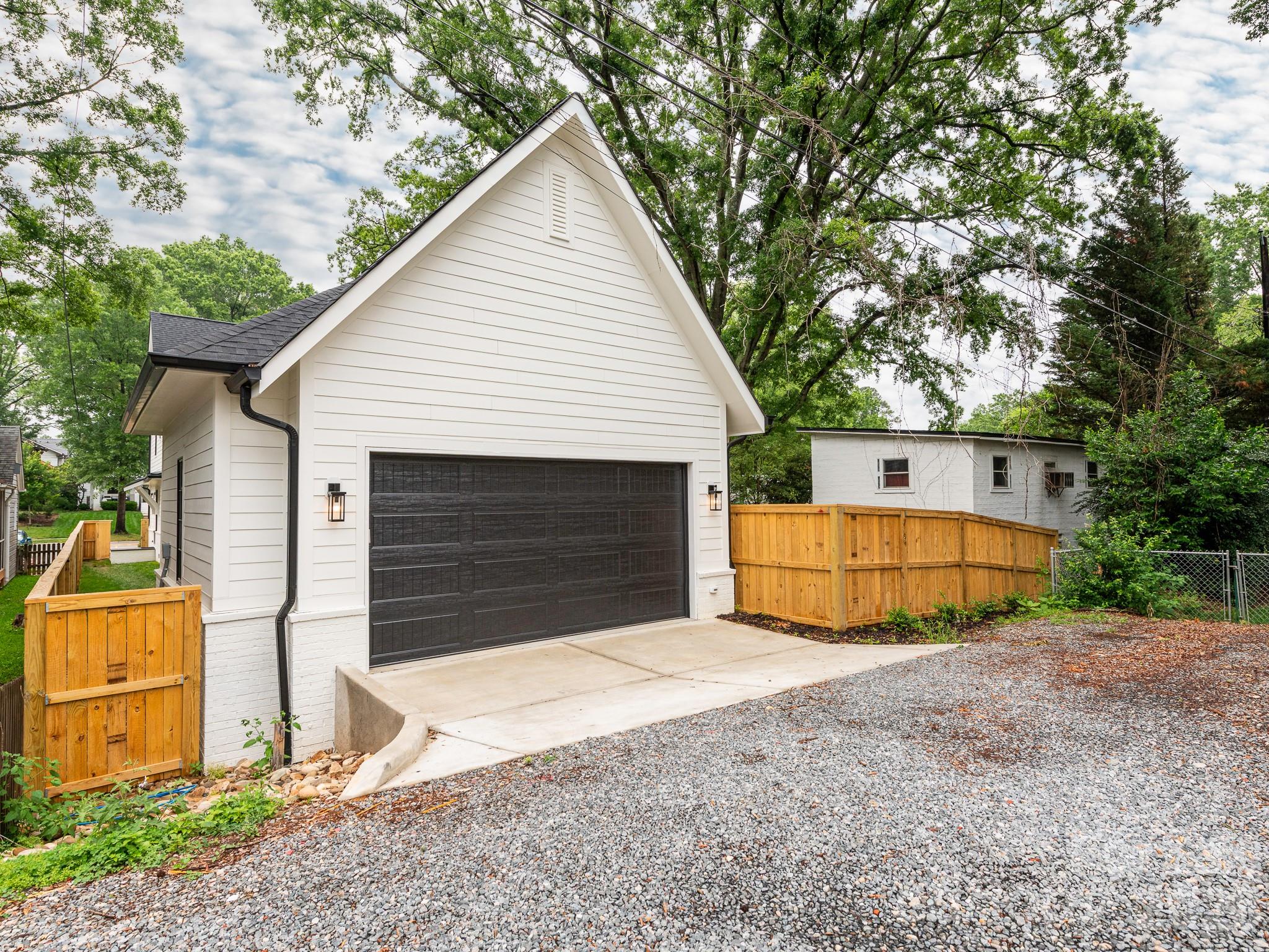 2510 Chesterfield Avenue, Charlotte, photo 7 of 8