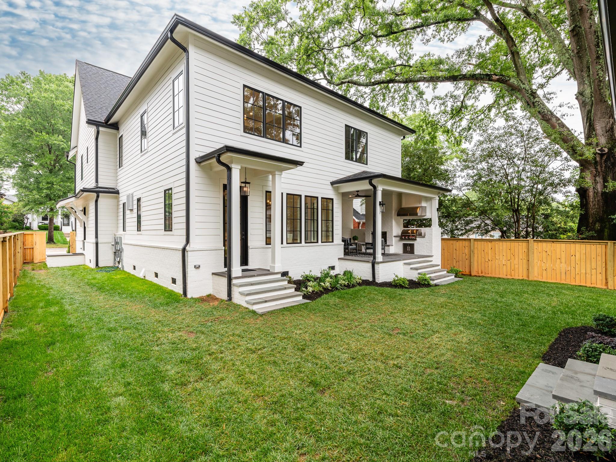 2510 Chesterfield Avenue, Charlotte, photo 4 of 8
