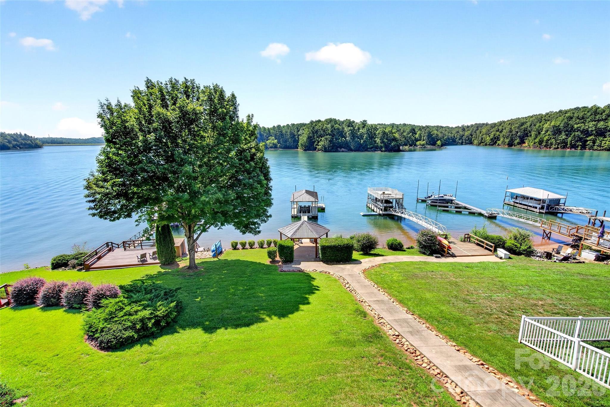 831 Lake Club Drive, Nebo, photo 1 of 8