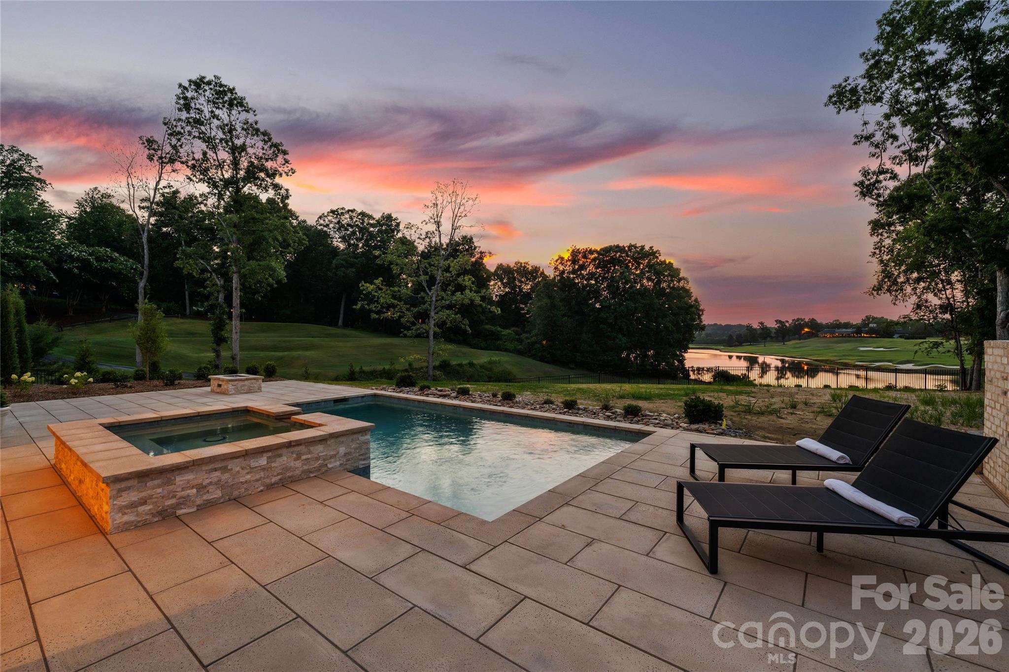 4816 Kelly Woods Lane, Charlotte, photo 3 of 8