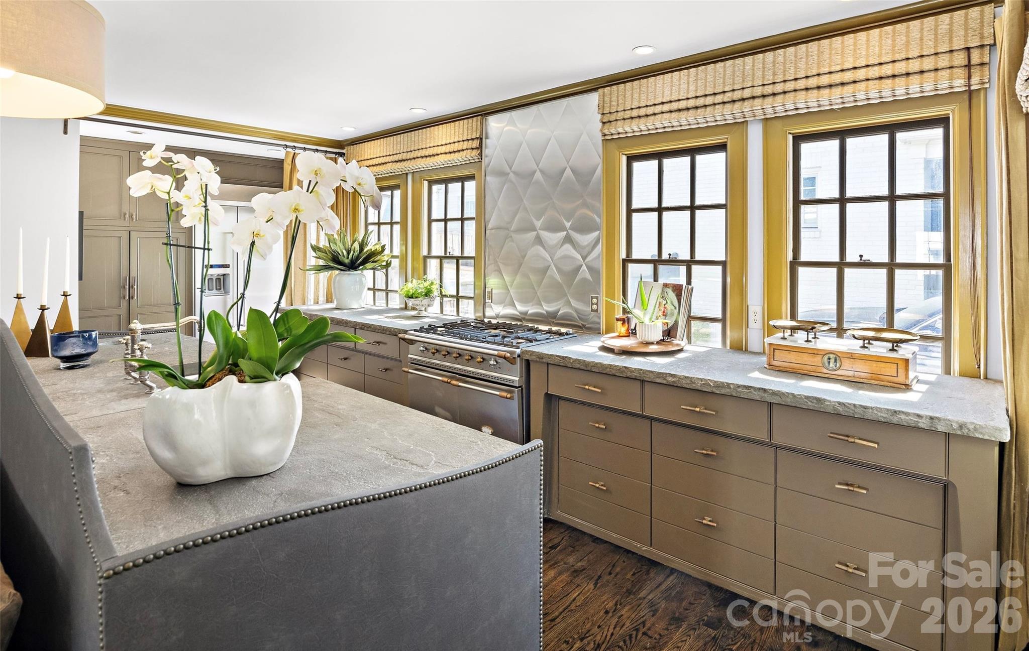 208 Wales Avenue, Charlotte, photo 8 of 8