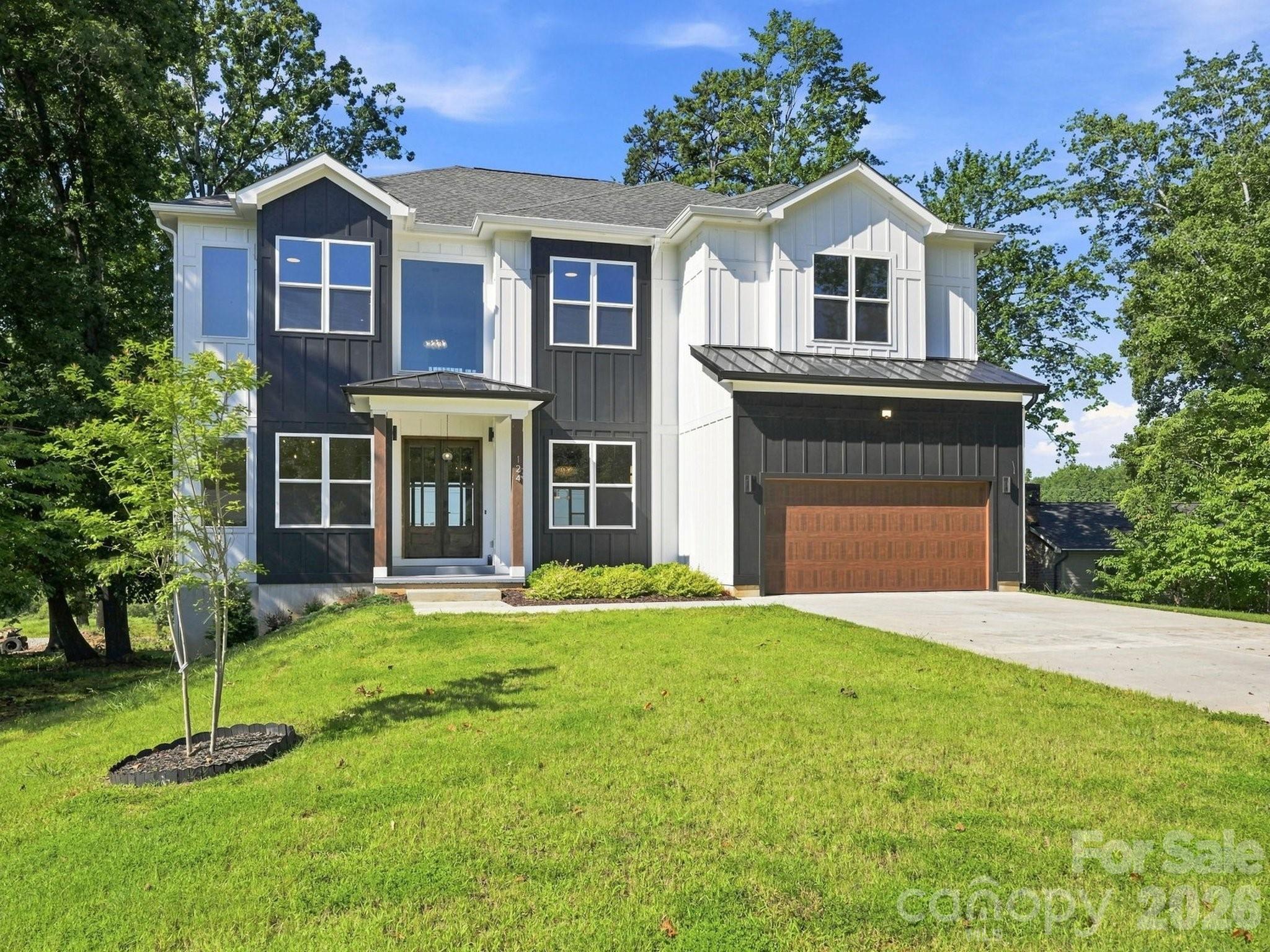 124 Clipper Lane, Mooresville, photo 1 of 8
