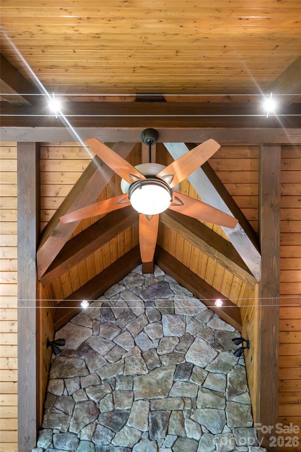211 Boulder Ridge Drive, Hendersonville, photo 6 of 8