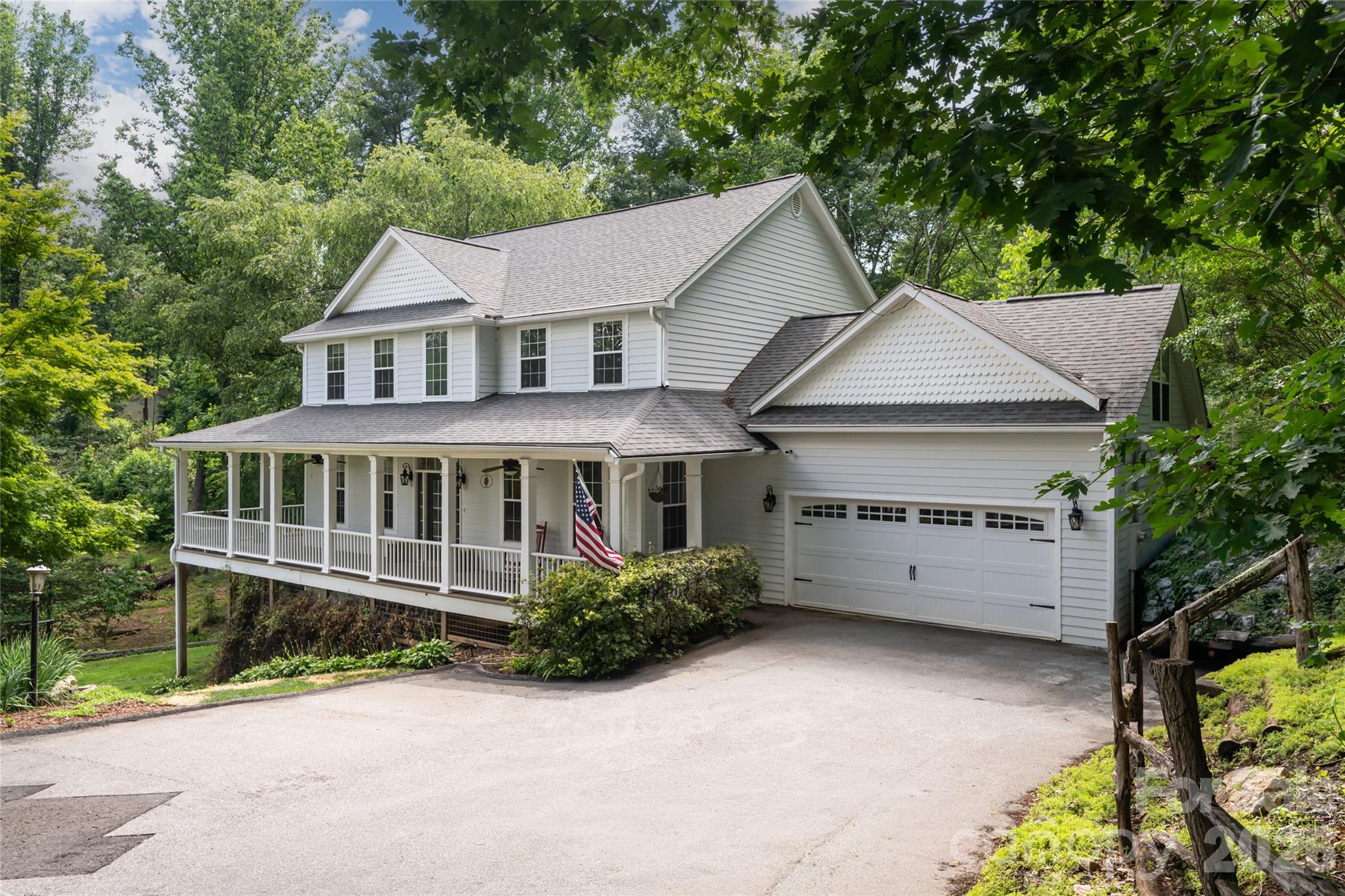 10 Lark Hill Drive, Arden, photo 1 of 8