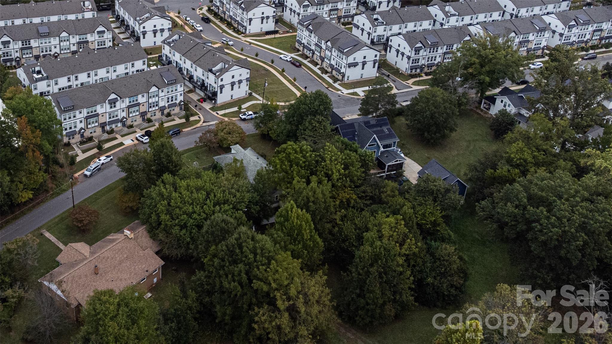 335 Catawba Avenue, Davidson, photo 7 of 8