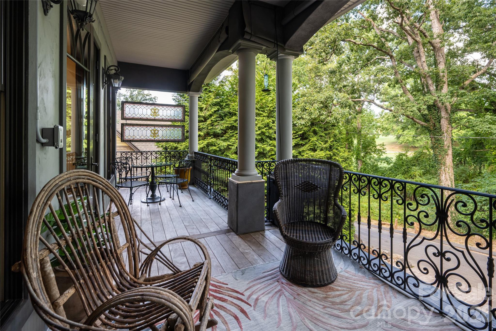 18 Woodlink Road, Asheville, photo 3 of 8
