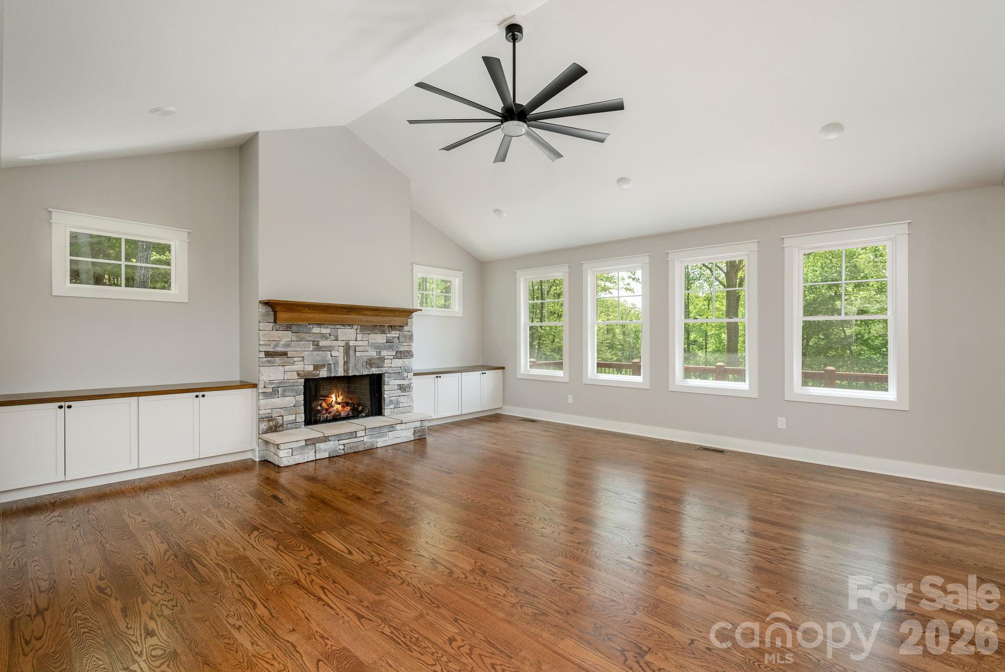 634 Hollybrook Drive, Flat Rock, photo 8 of 8