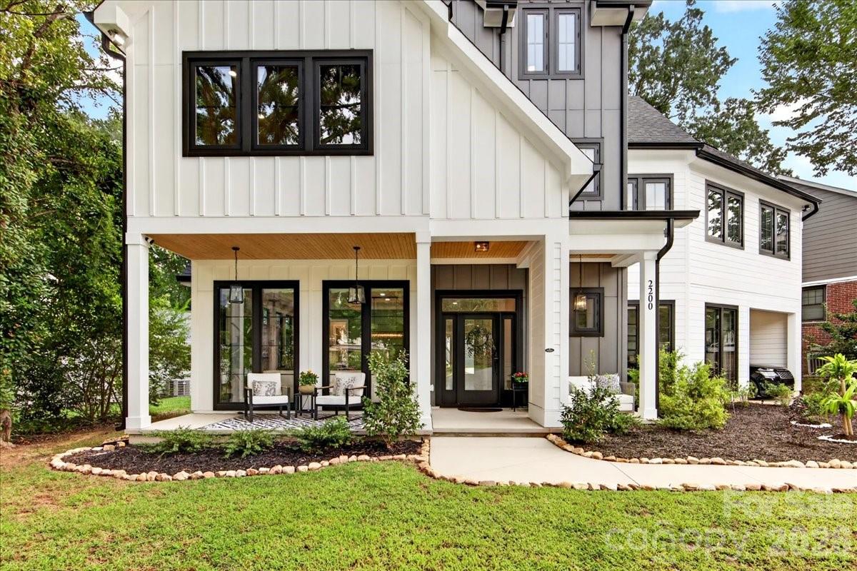 2200 Stratford Avenue, Charlotte, photo 3 of 8