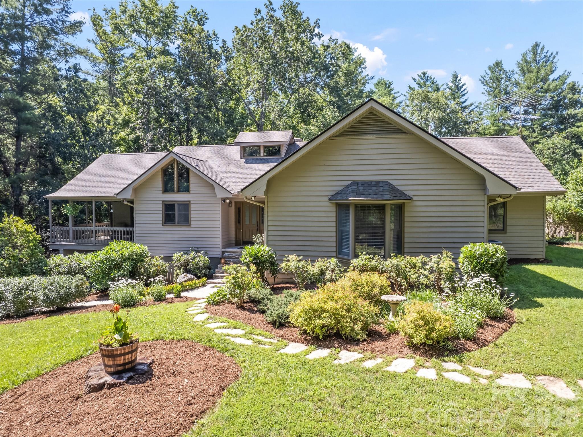 58 Sedgewood Court, Fairview, photo 2 of 8