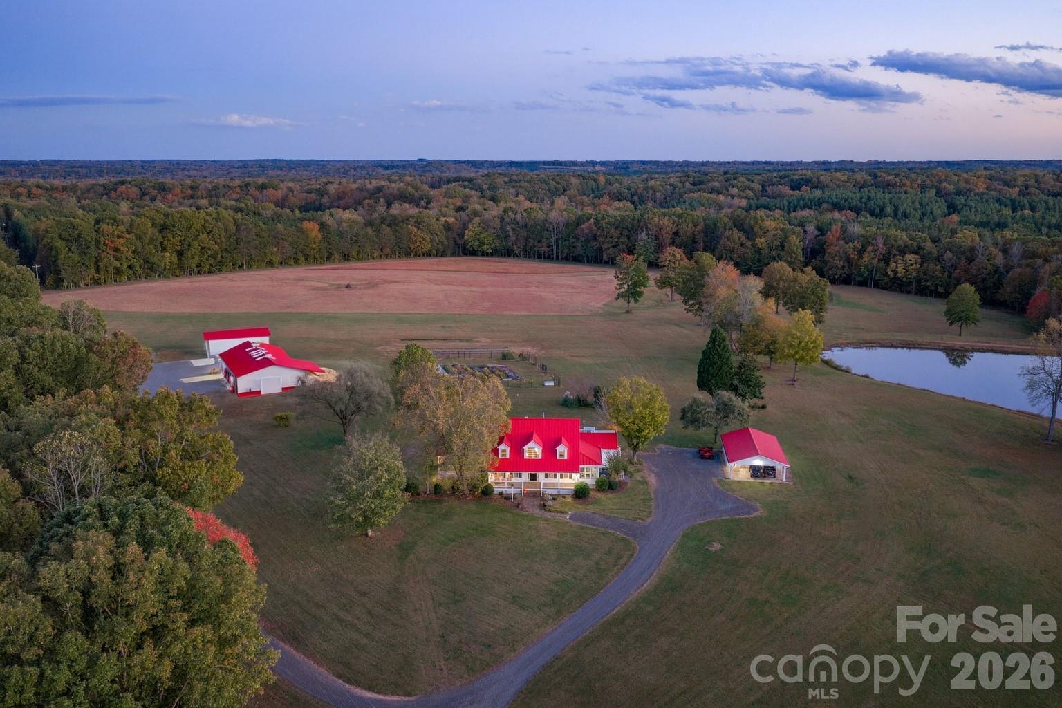 1260 Beaver Island Trail Road, Walnut Cove, photo 1 of 8