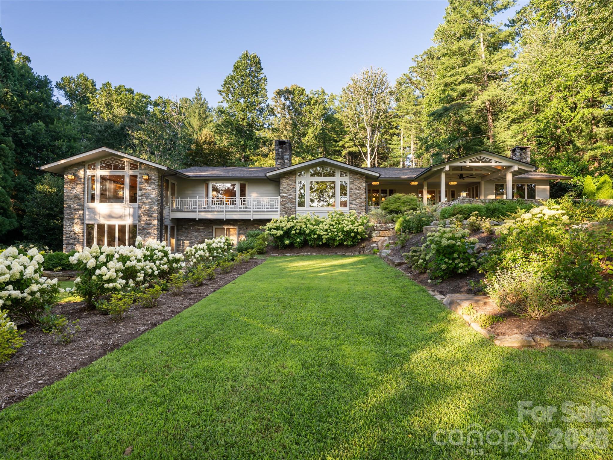 17 Amherst Road, Biltmore Forest, photo 4 of 8