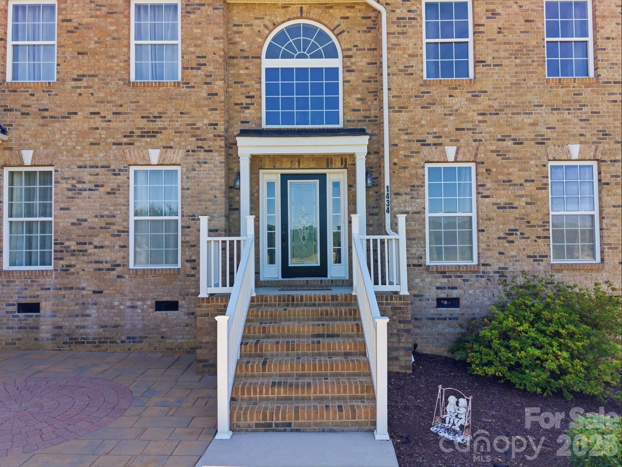 1434 Steeplechase Drive, Mount Pleasant, photo 6 of 8