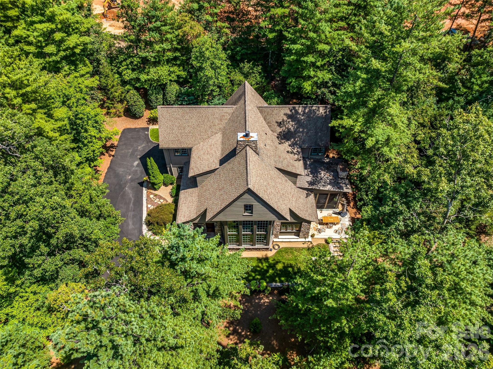 85 Chauncey Circle, Asheville, photo 2 of 8