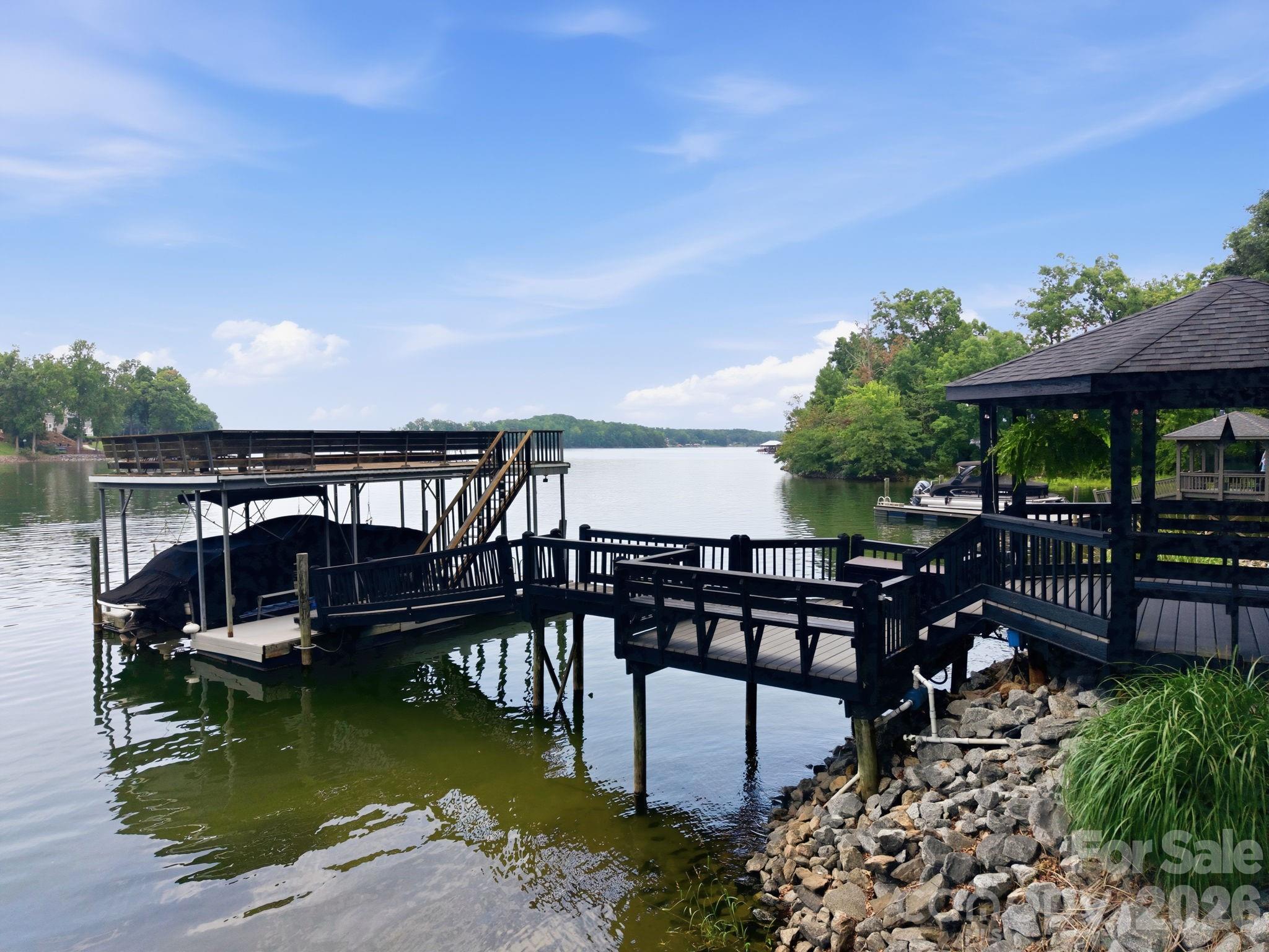 131 Long Cove Lane, Mooresville, photo 4 of 8