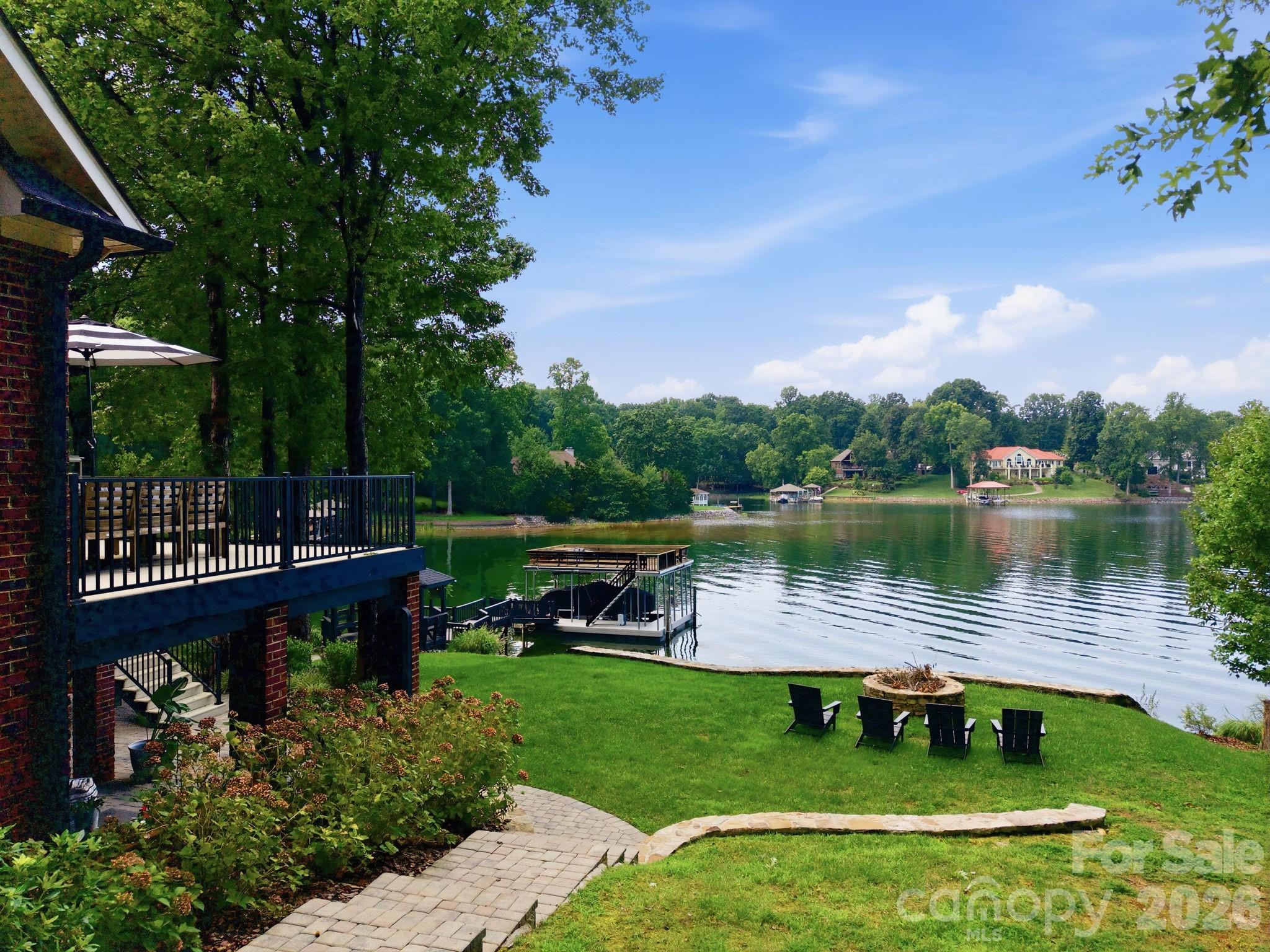 131 Long Cove Lane, Mooresville, photo 3 of 8