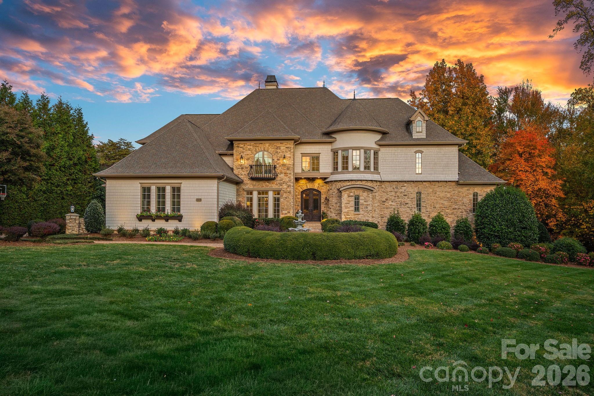 119 S Longfellow Lane, Mooresville, photo 1 of 8