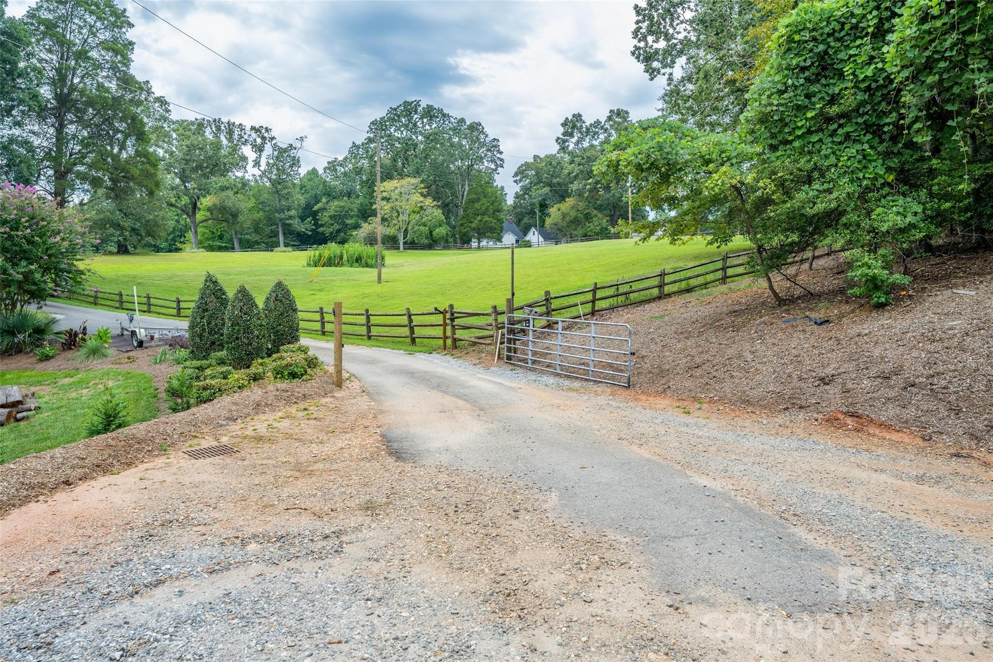 1150 Whispering Winds Drive, Catawba, photo 5 of 8