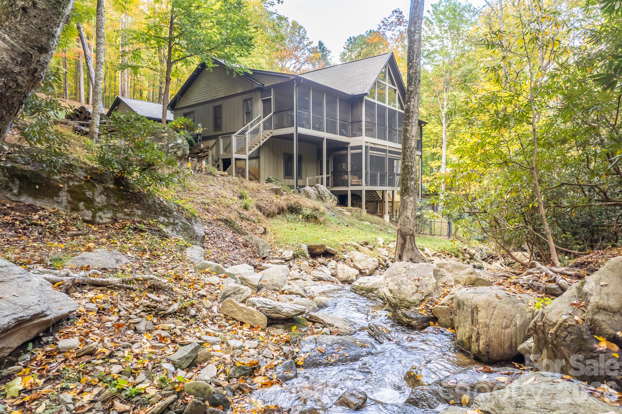 350 Celo Cove Drive, Burnsville, photo 1 of 8