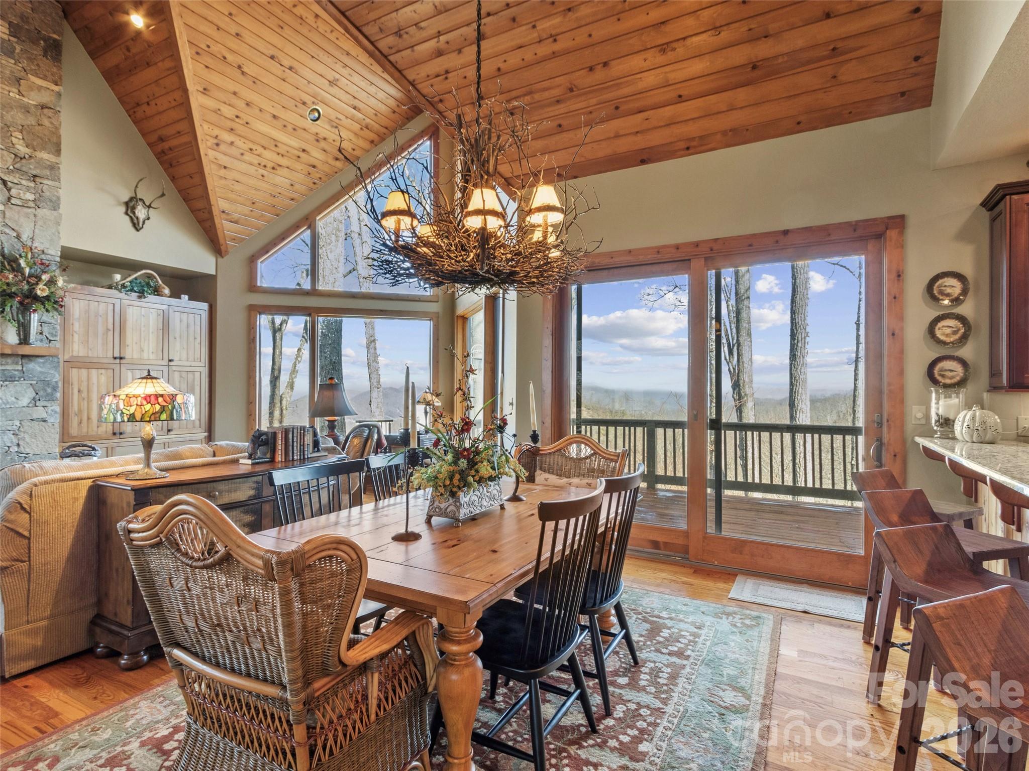 456 Spring House Drive, Burnsville, photo 6 of 8