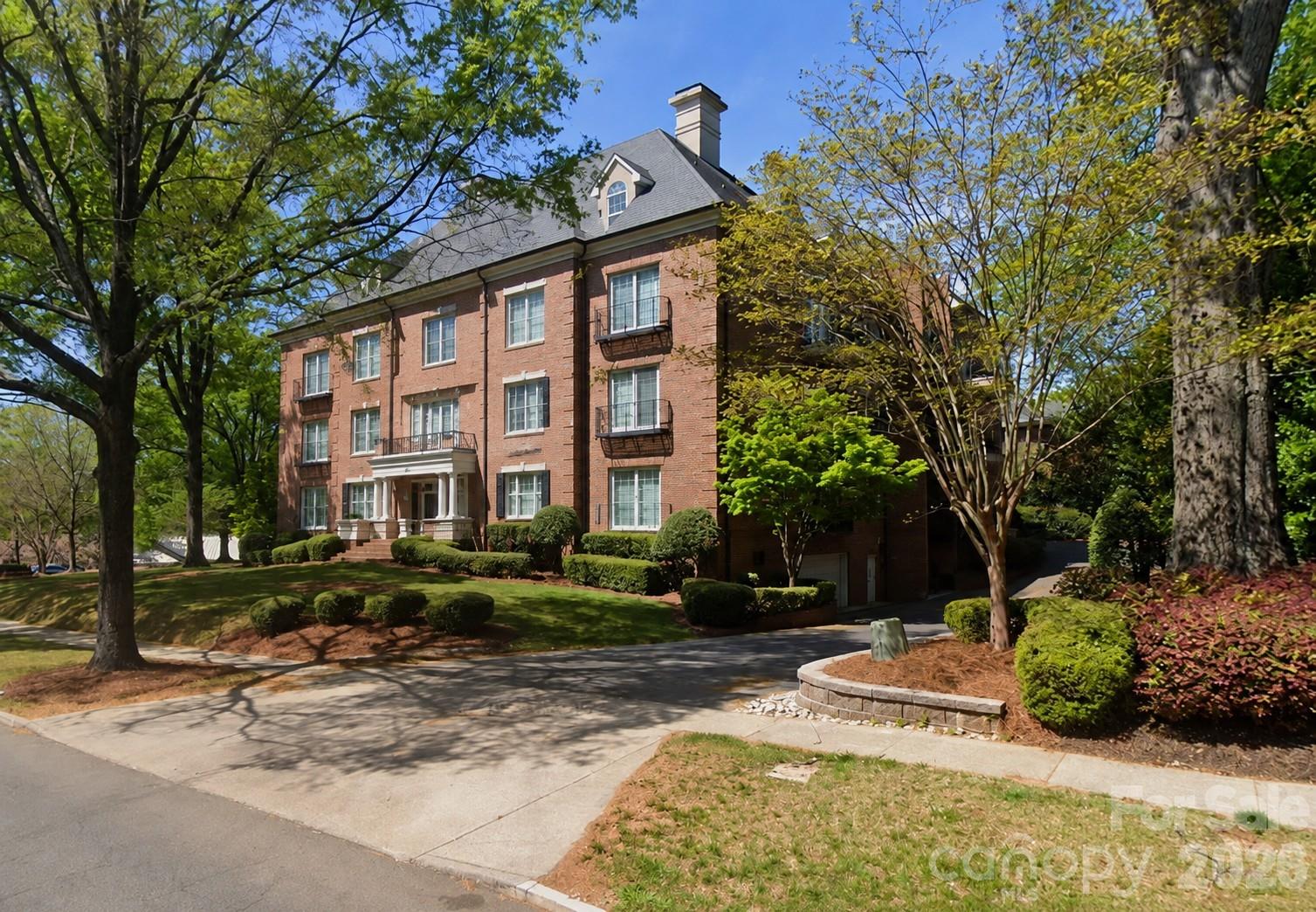 974 Queens Road, Charlotte, photo 1 of 8