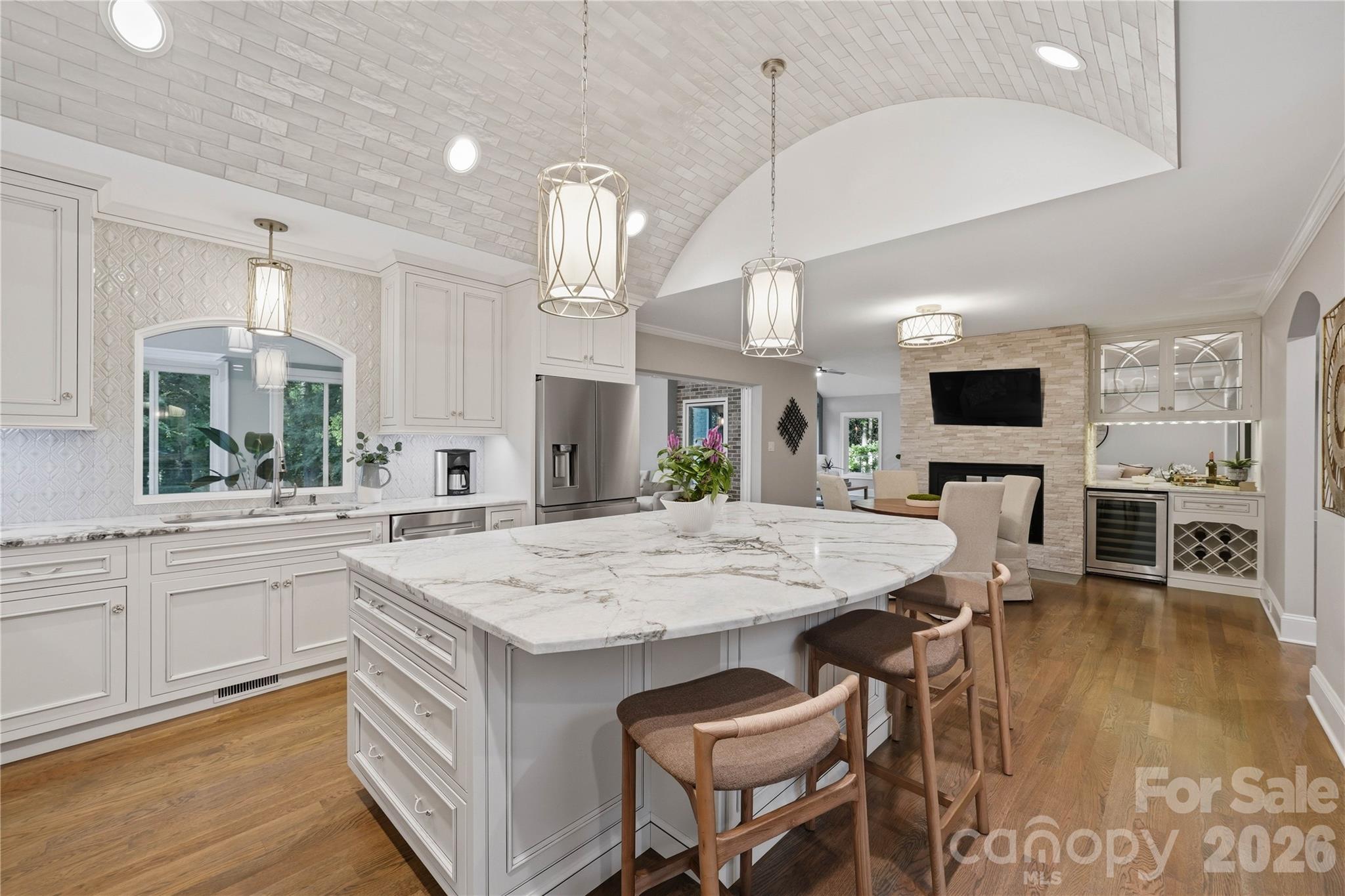 5023 Gorham Drive, Charlotte, photo 3 of 8