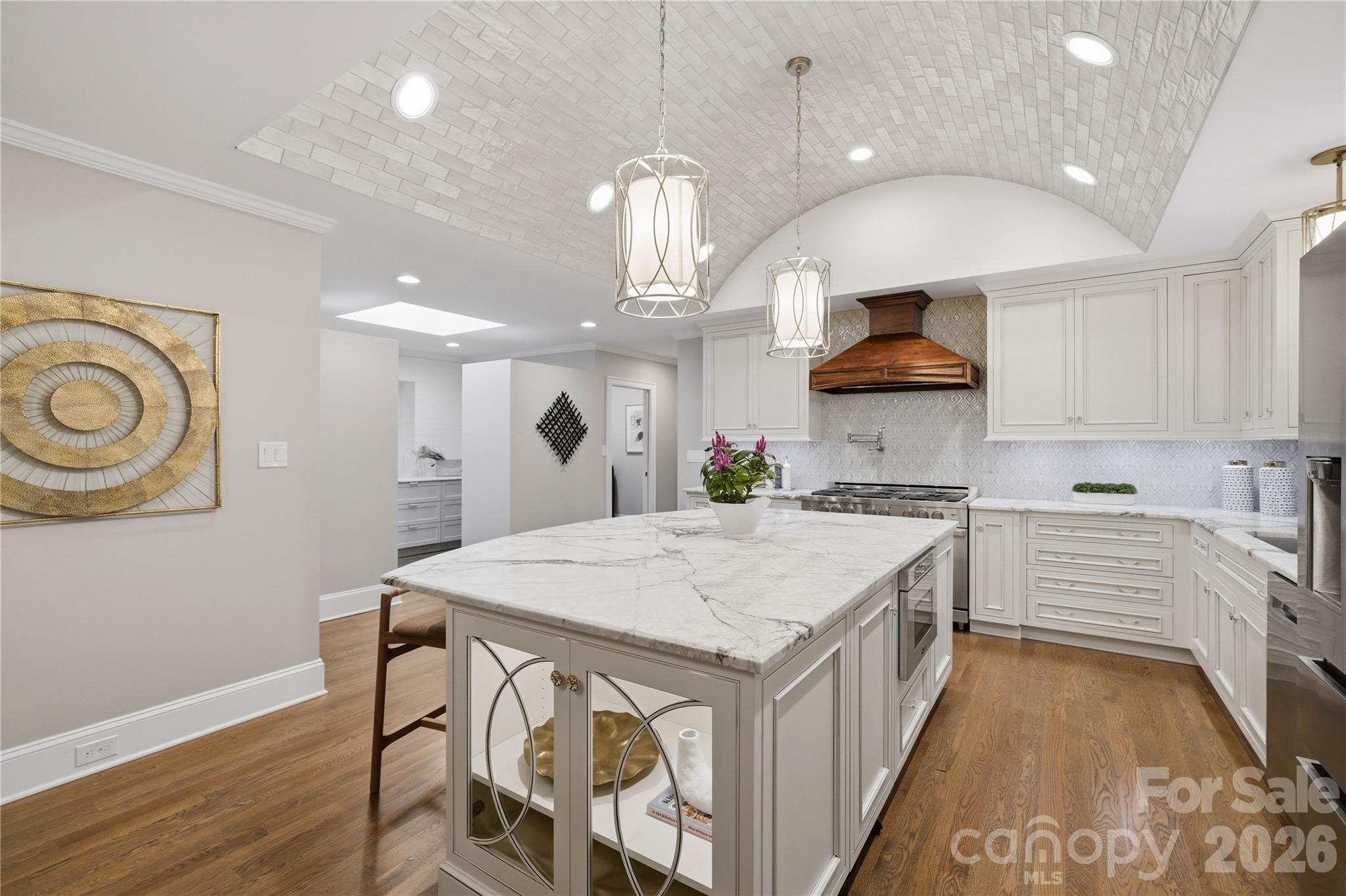 5023 Gorham Drive, Charlotte, photo 4 of 8