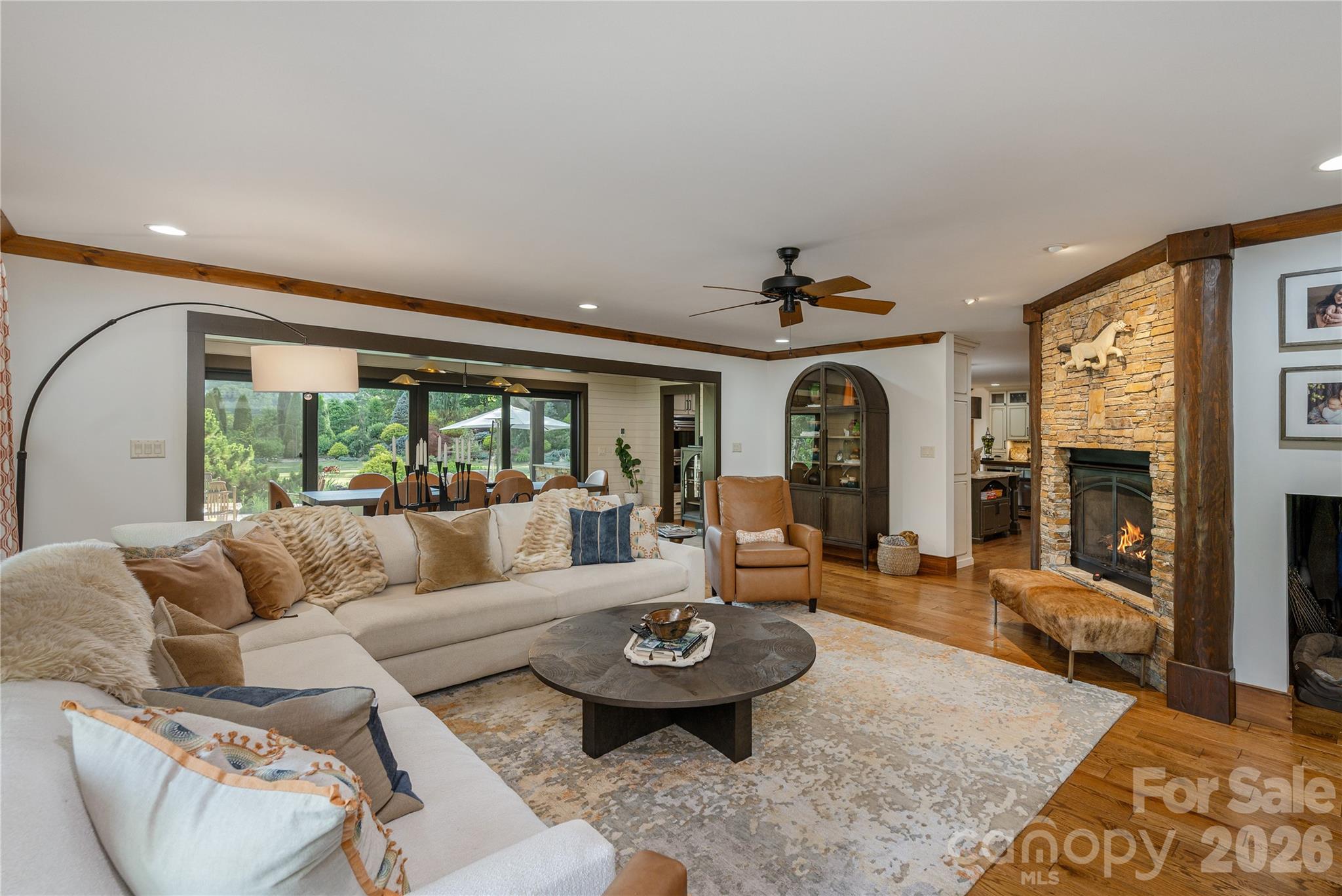 345 Prospect Drive, Burnsville, photo 5 of 8
