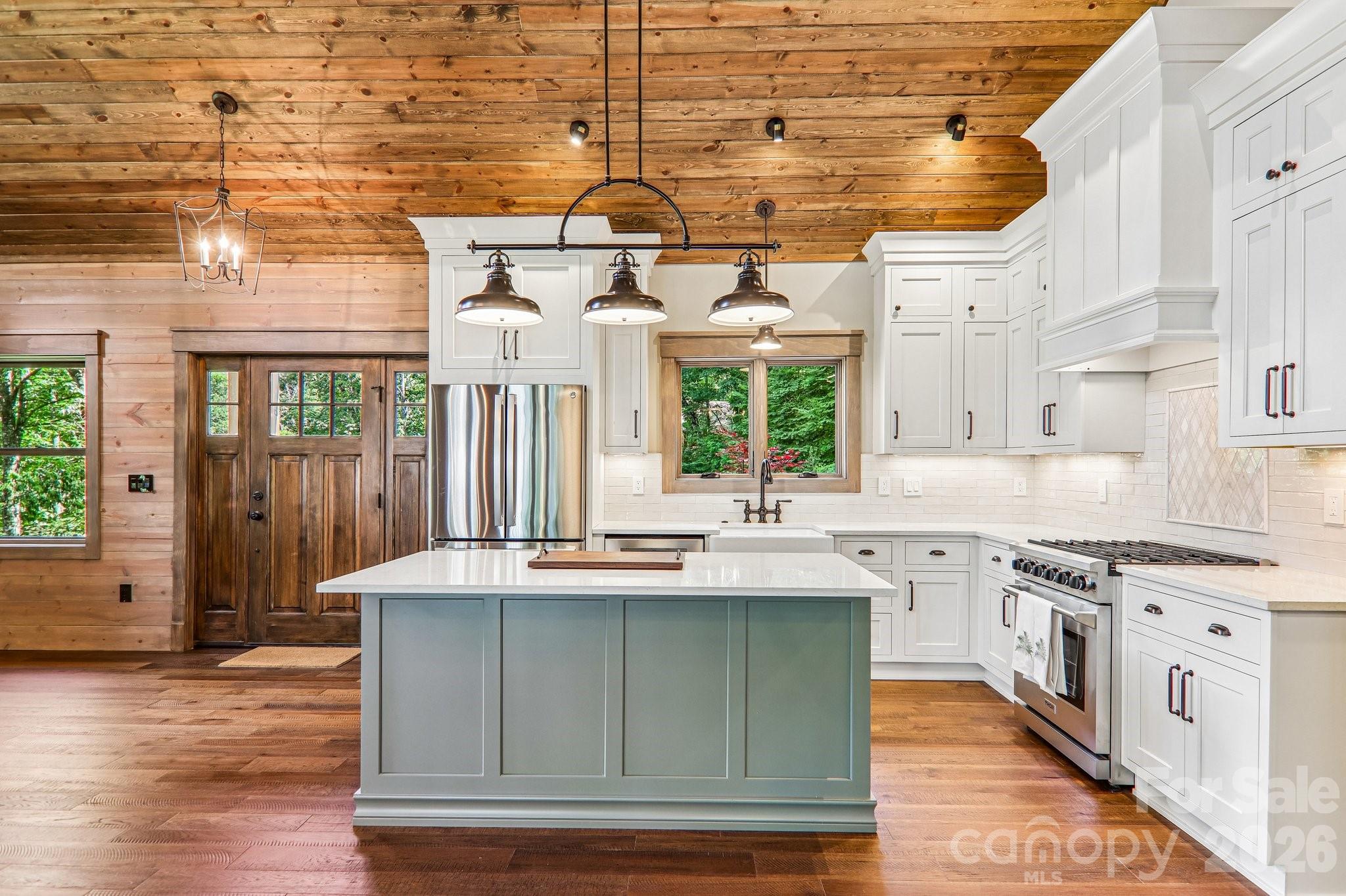 102 Iga Trail, Maggie Valley, photo 4 of 8